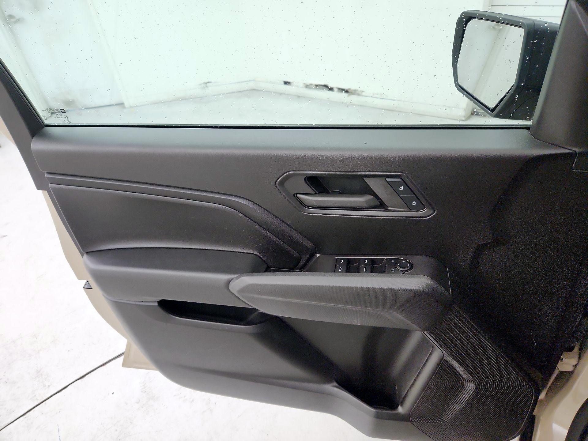 Thumbnail: 2023 Chevrolet Colorado - 12