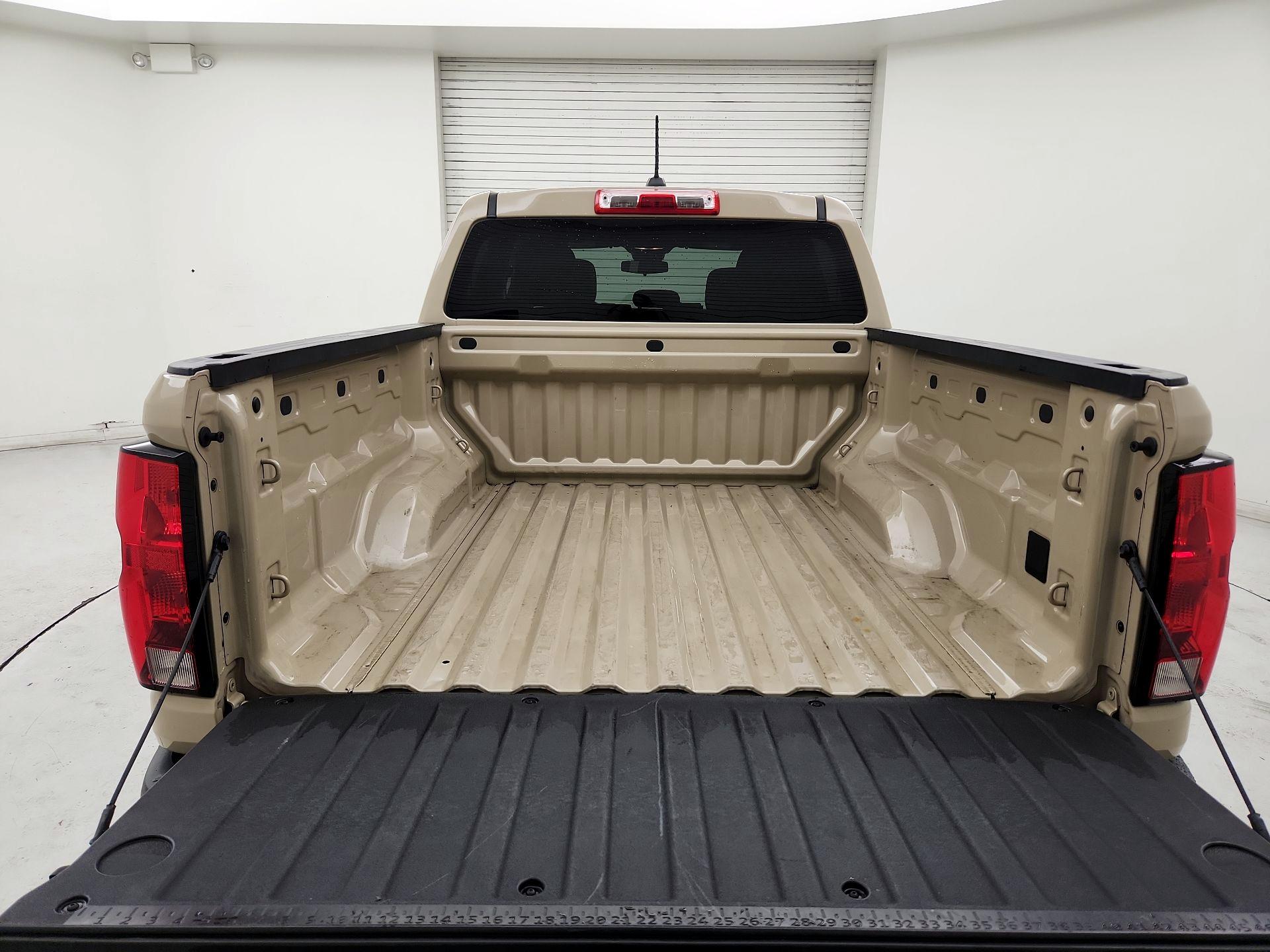 Thumbnail: 2023 Chevrolet Colorado - 19