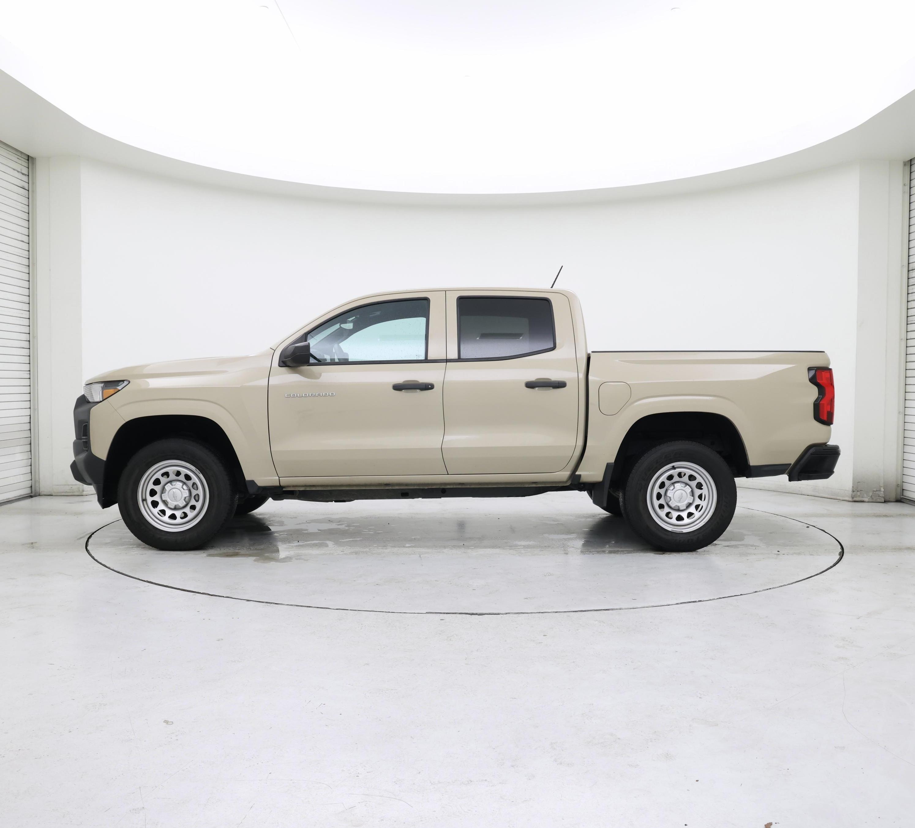 Thumbnail: 2023 Chevrolet Colorado - 3