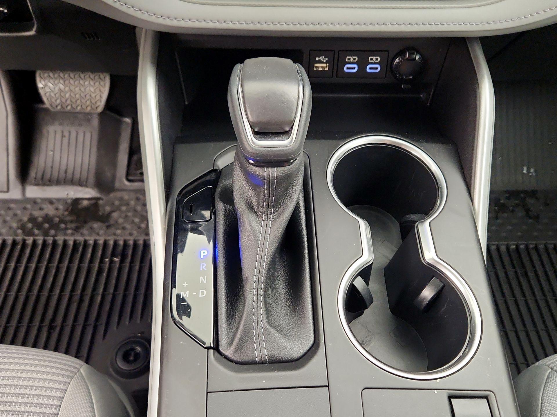 Thumbnail: 2023 Toyota Highlander - 17