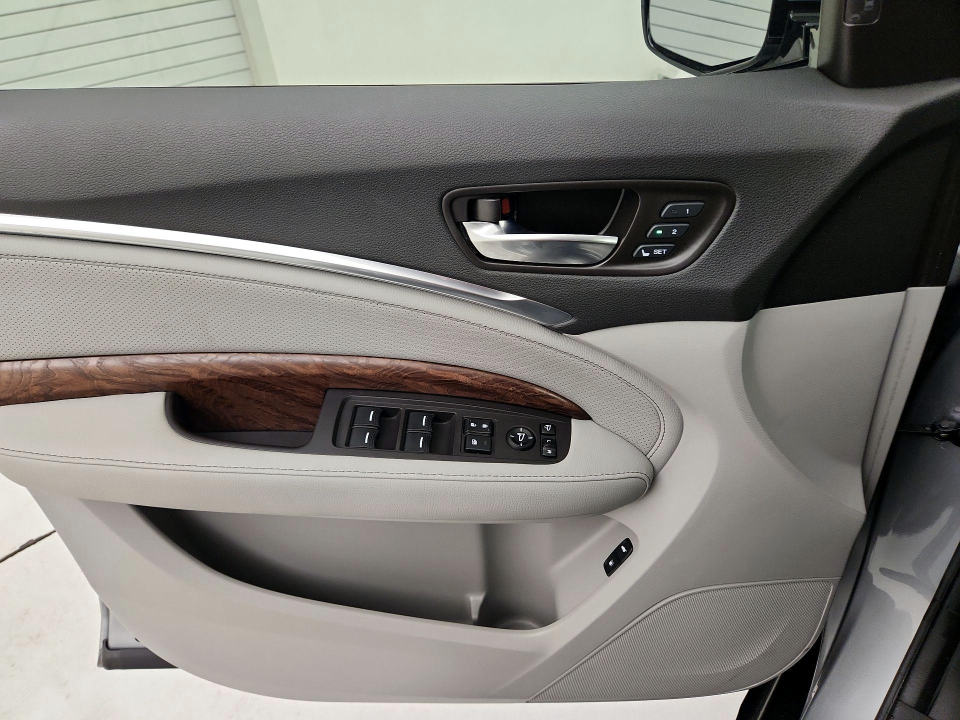 Thumbnail: 2020 Acura MDX - 12