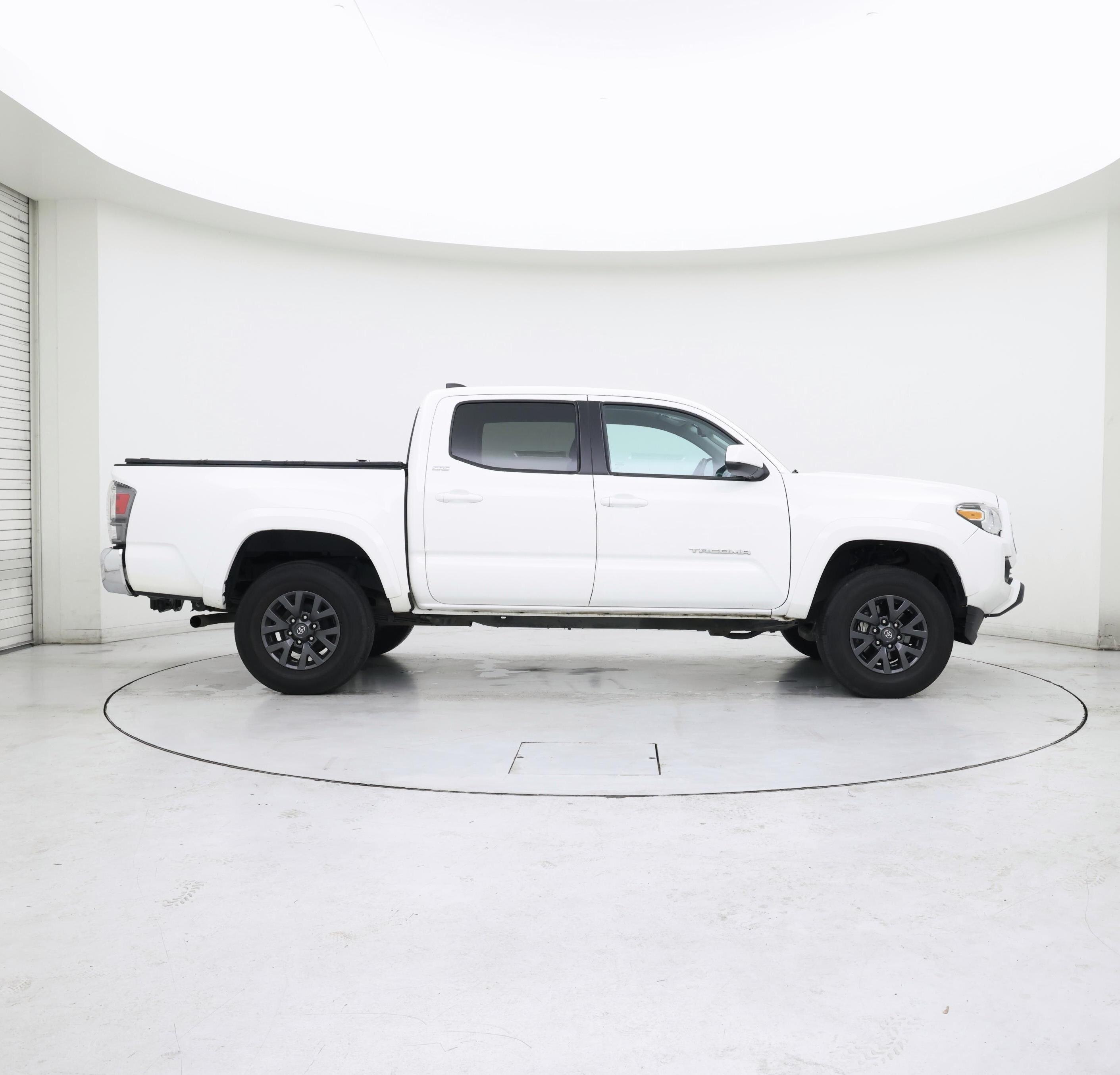 Thumbnail: 2021 Toyota Tacoma - 7