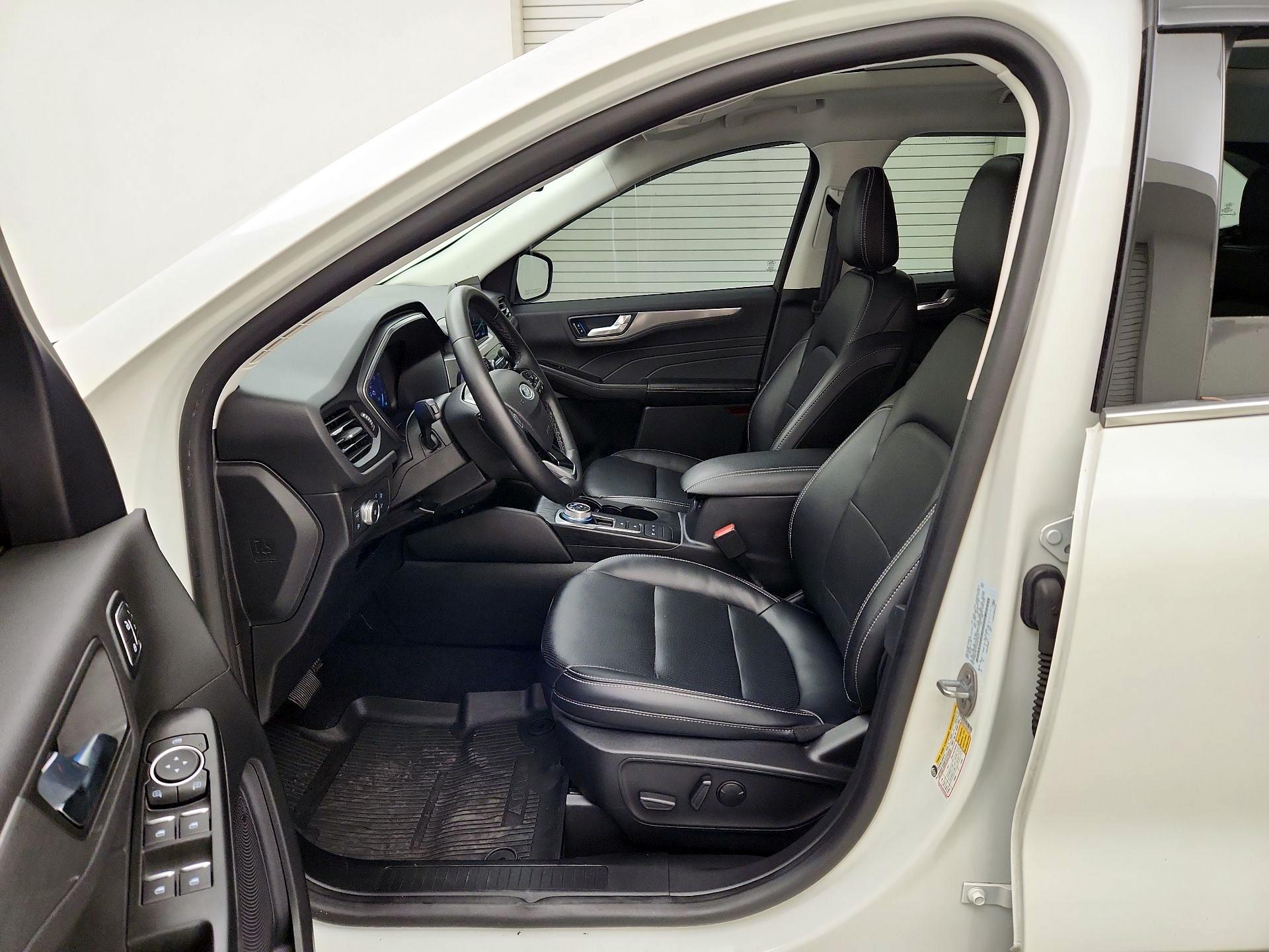 Thumbnail: 2022 Ford Escape - 11