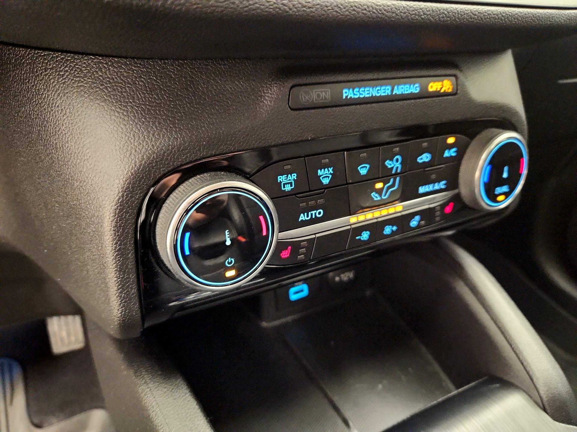 Thumbnail: 2022 Ford Escape - 17