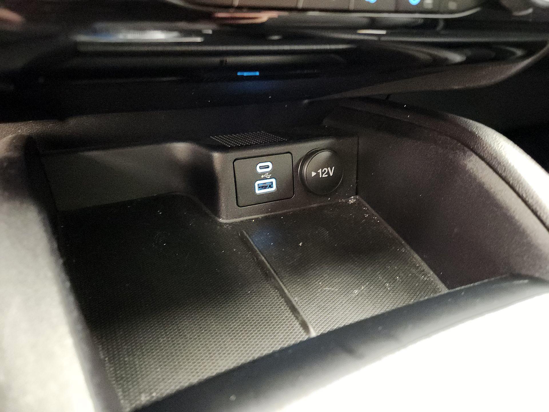 Thumbnail: 2022 Ford Escape - 19