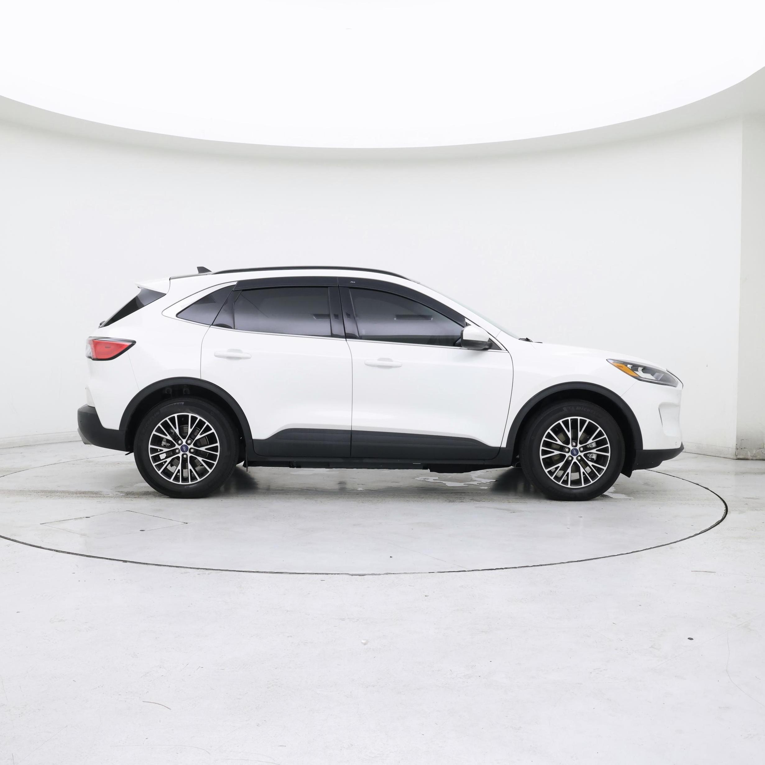 Thumbnail: 2022 Ford Escape - 7