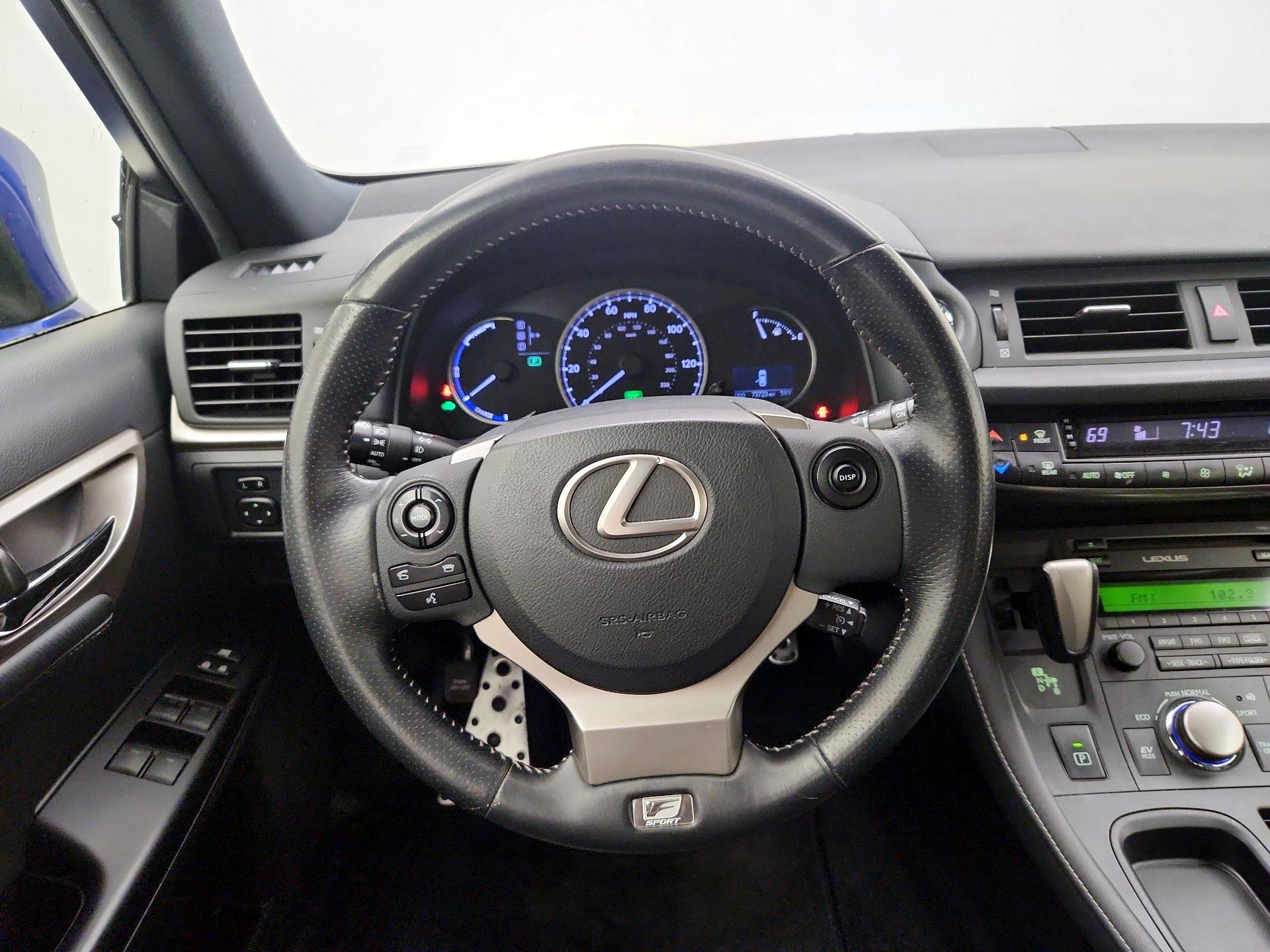Thumbnail: 2015 Lexus CT - 10