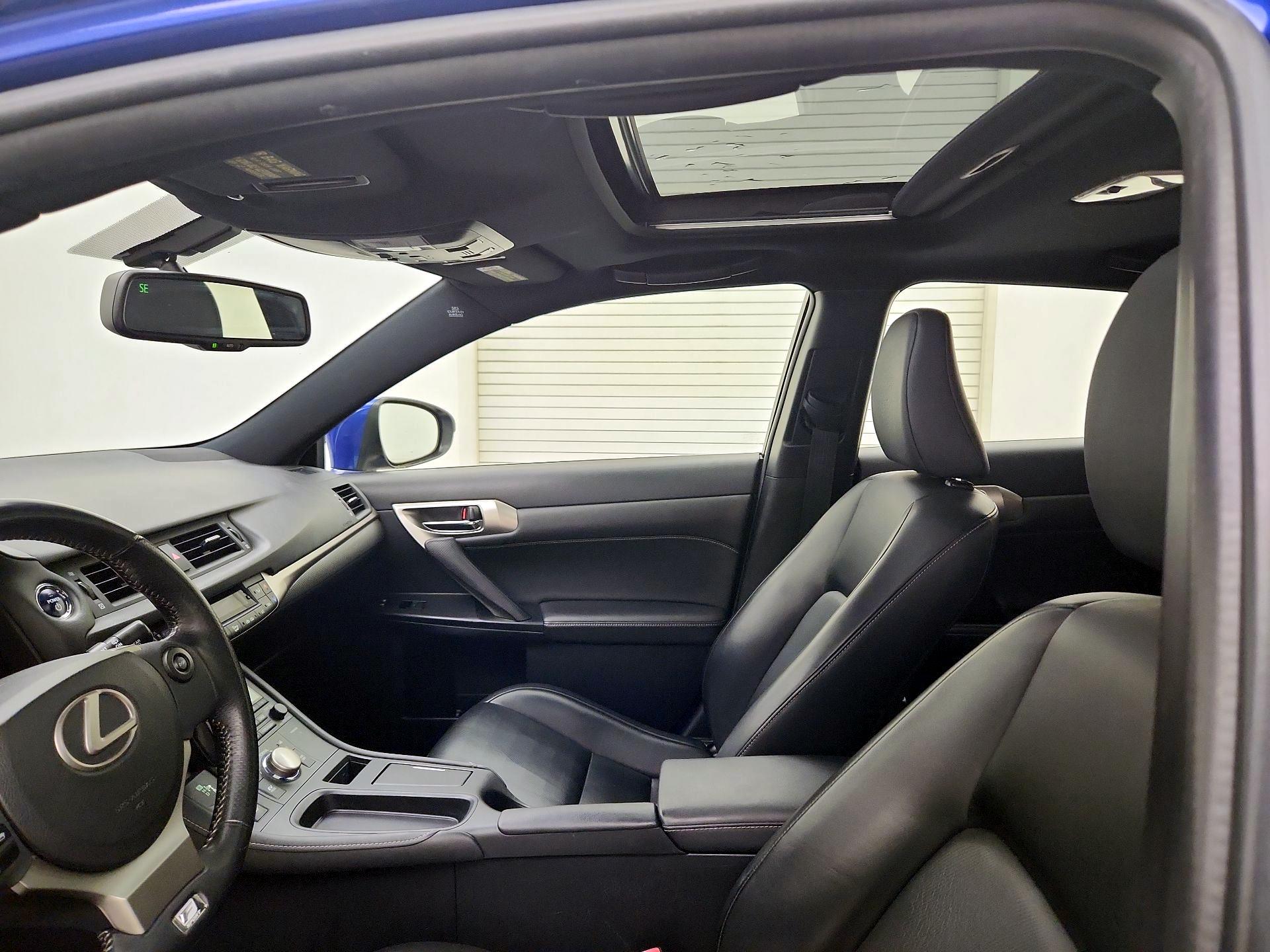 Thumbnail: 2015 Lexus CT - 19