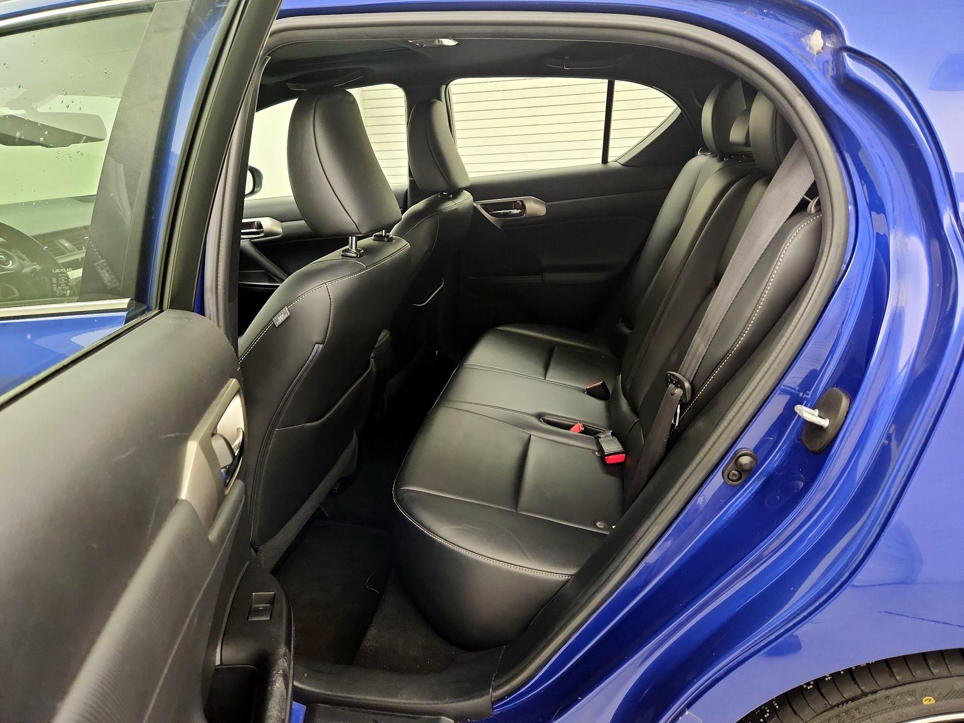 Thumbnail: 2015 Lexus CT - 20