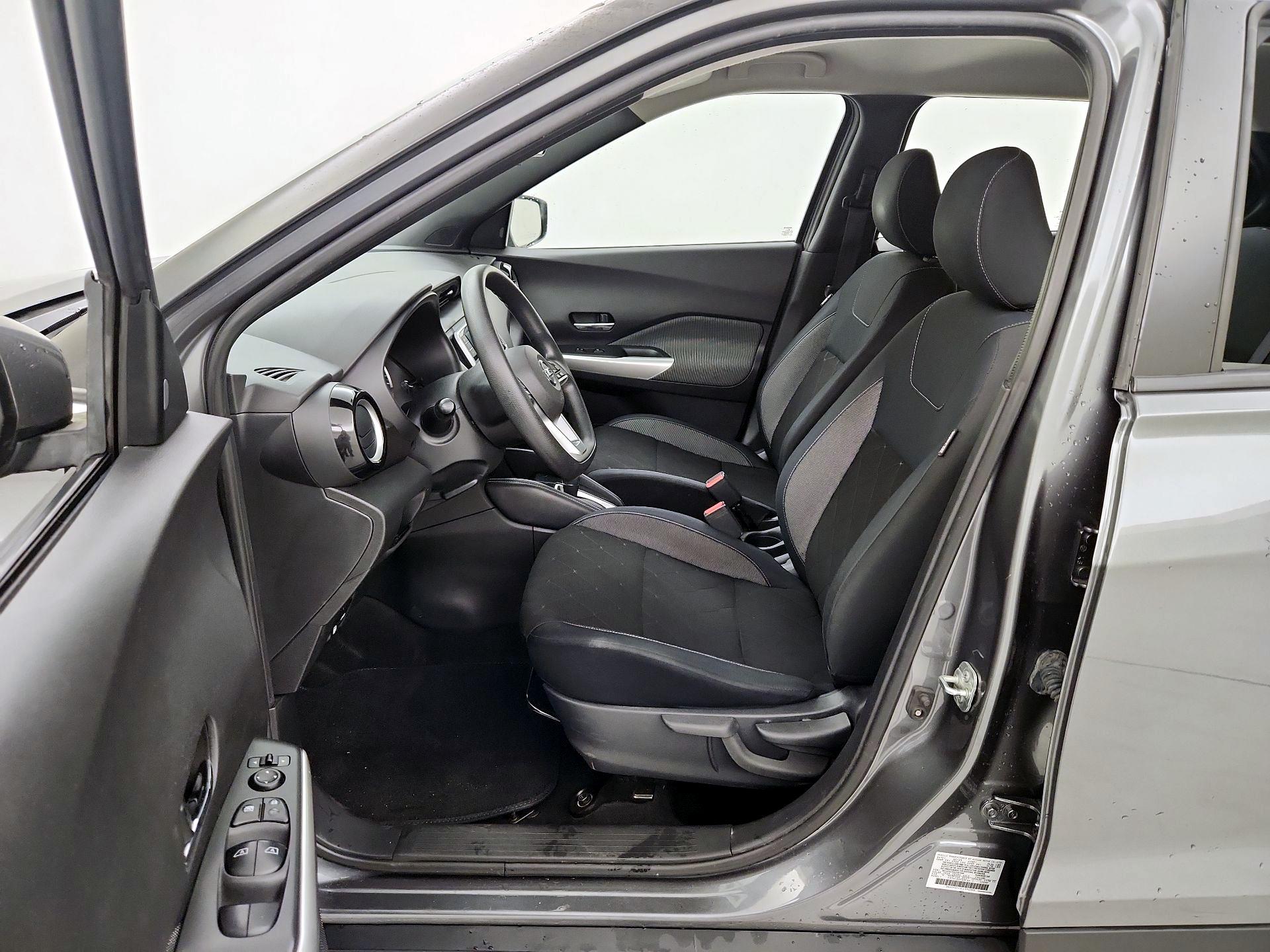 Thumbnail: 2020 Nissan Kicks - 11