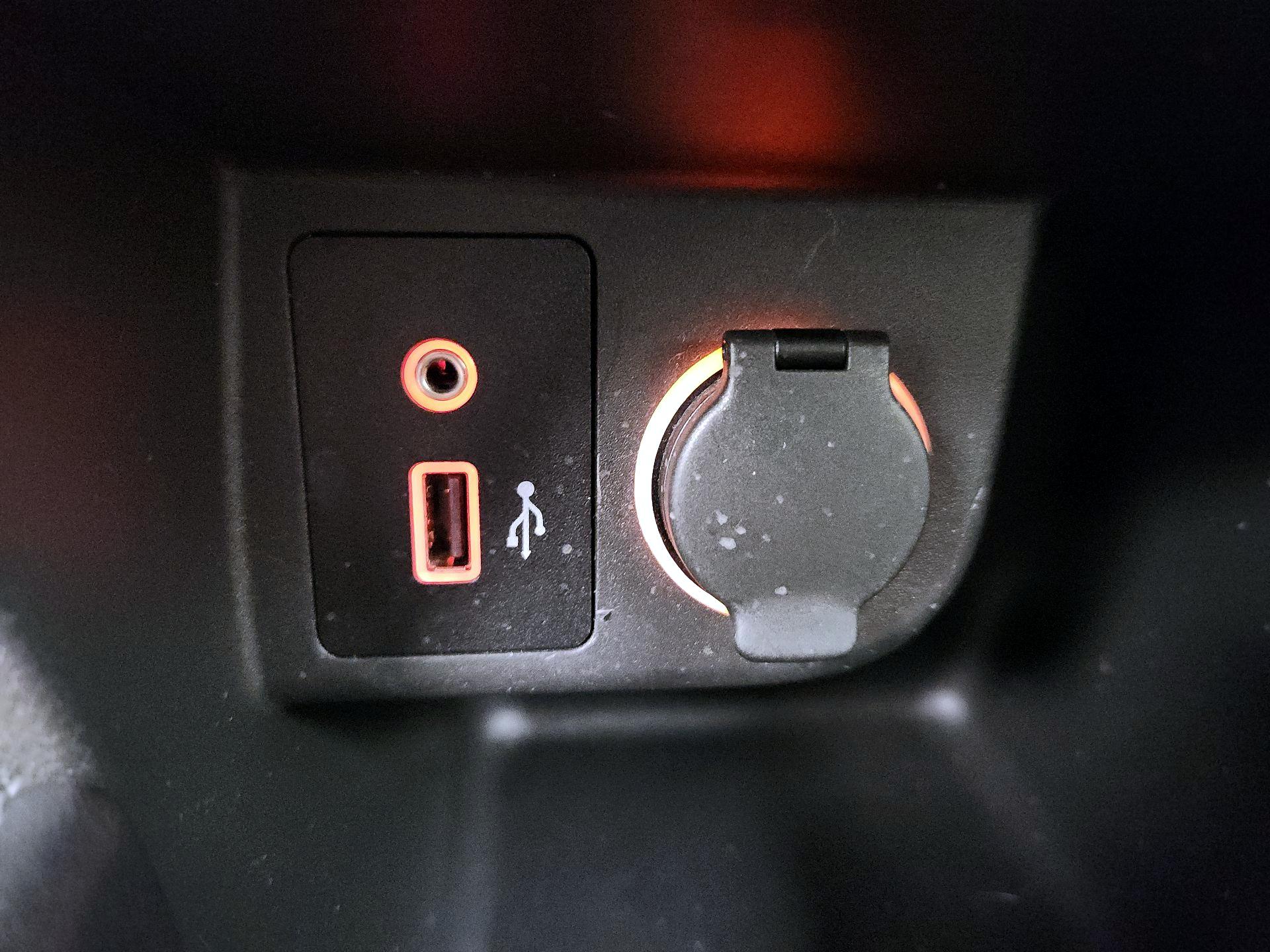 Thumbnail: 2020 Nissan Kicks - 17