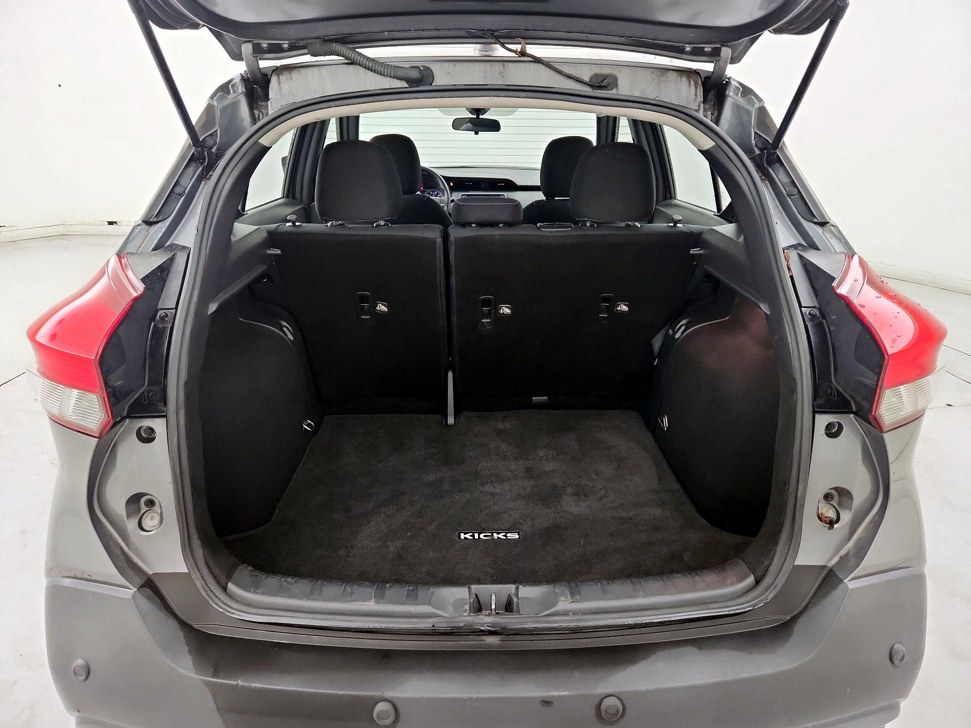 Thumbnail: 2020 Nissan Kicks - 19