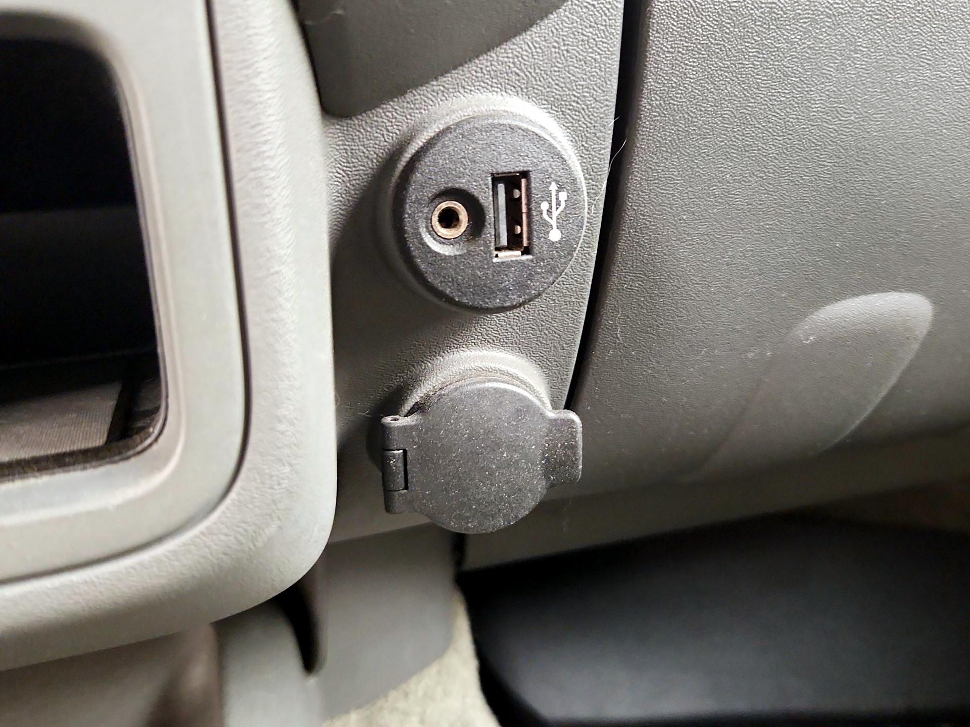 Thumbnail: 2017 Nissan Frontier - 17