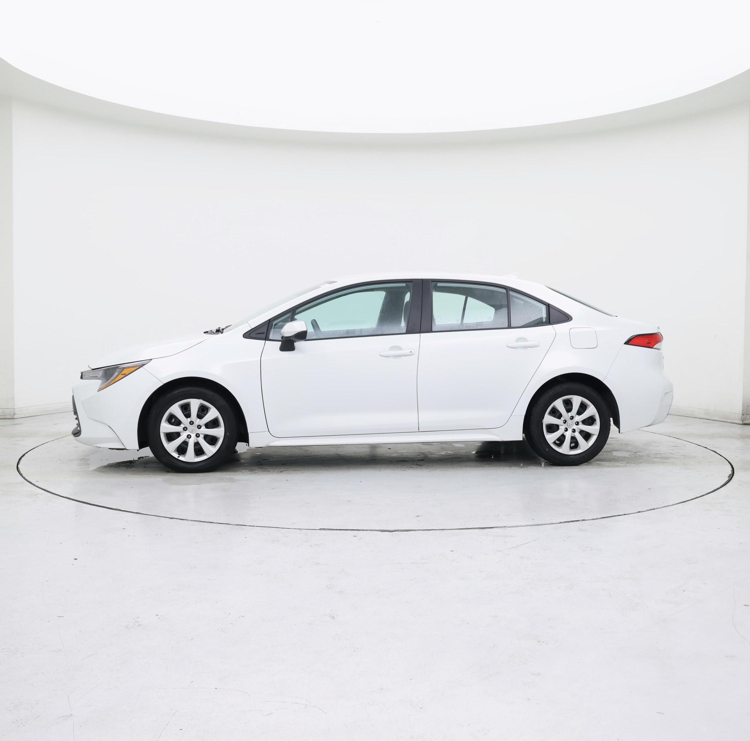 Thumbnail: 2024 Toyota Corolla - 3