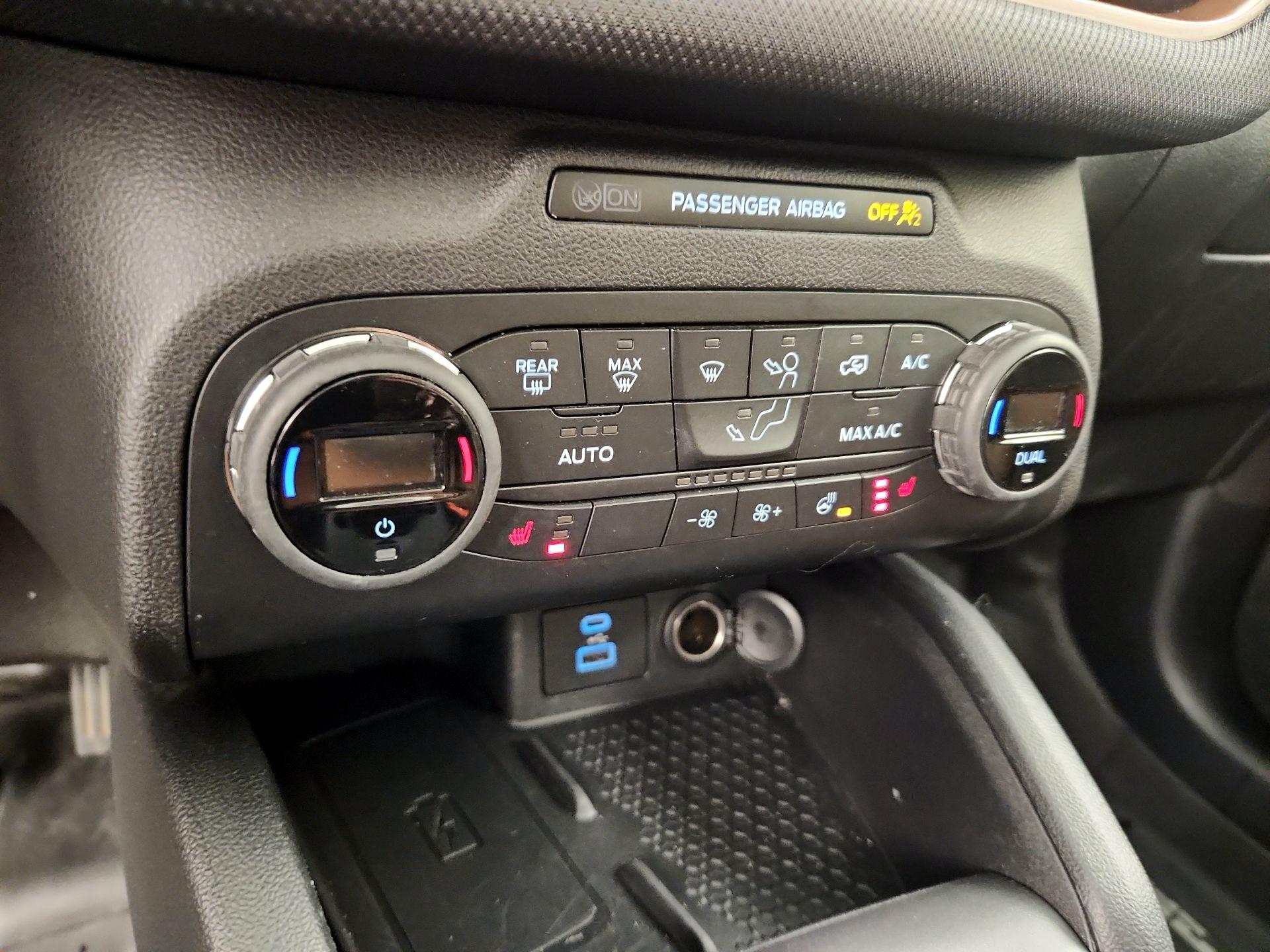 Thumbnail: 2021 Ford Bronco Sport - 17