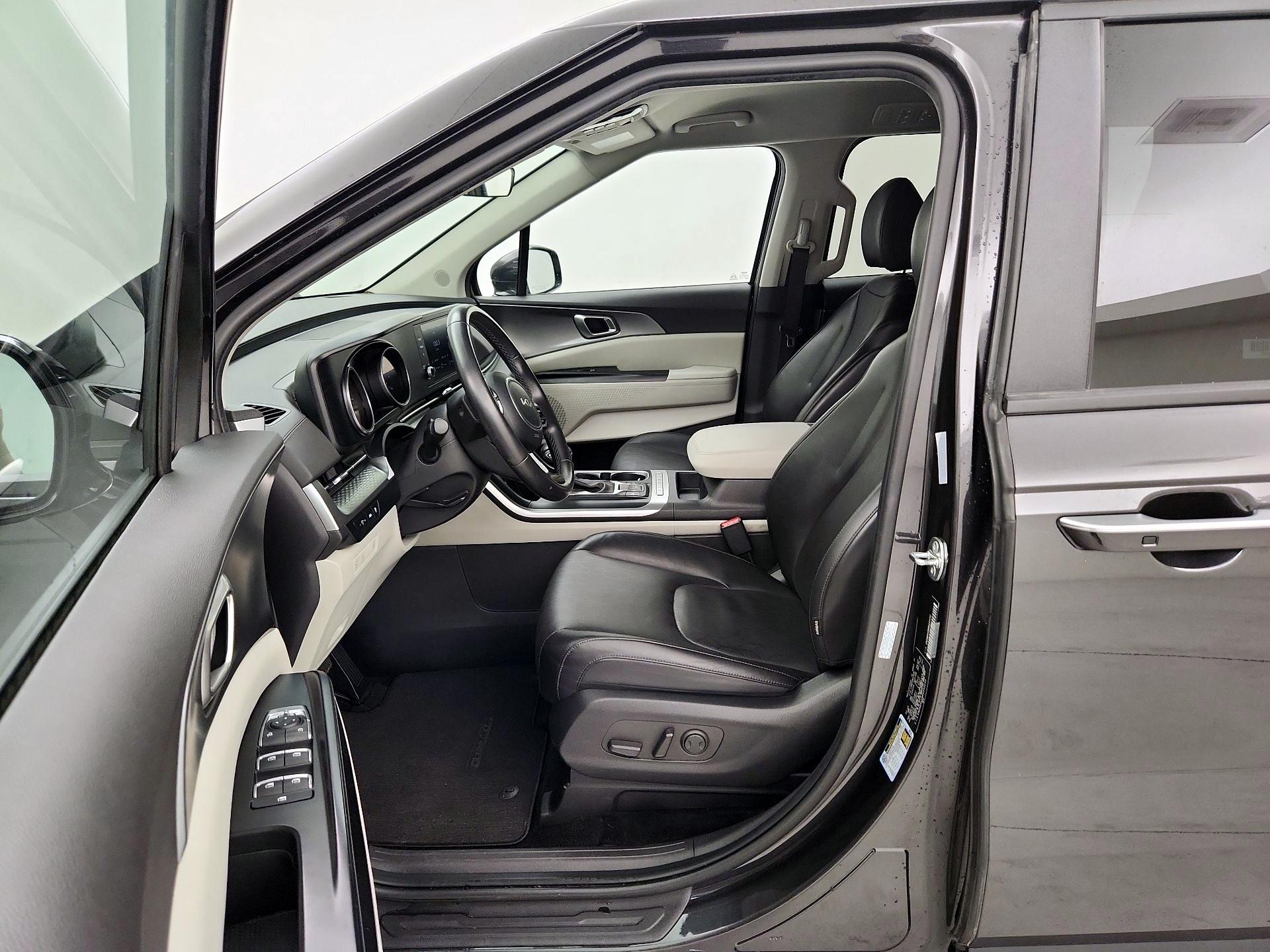 Thumbnail: 2024 Kia Carnival - 11