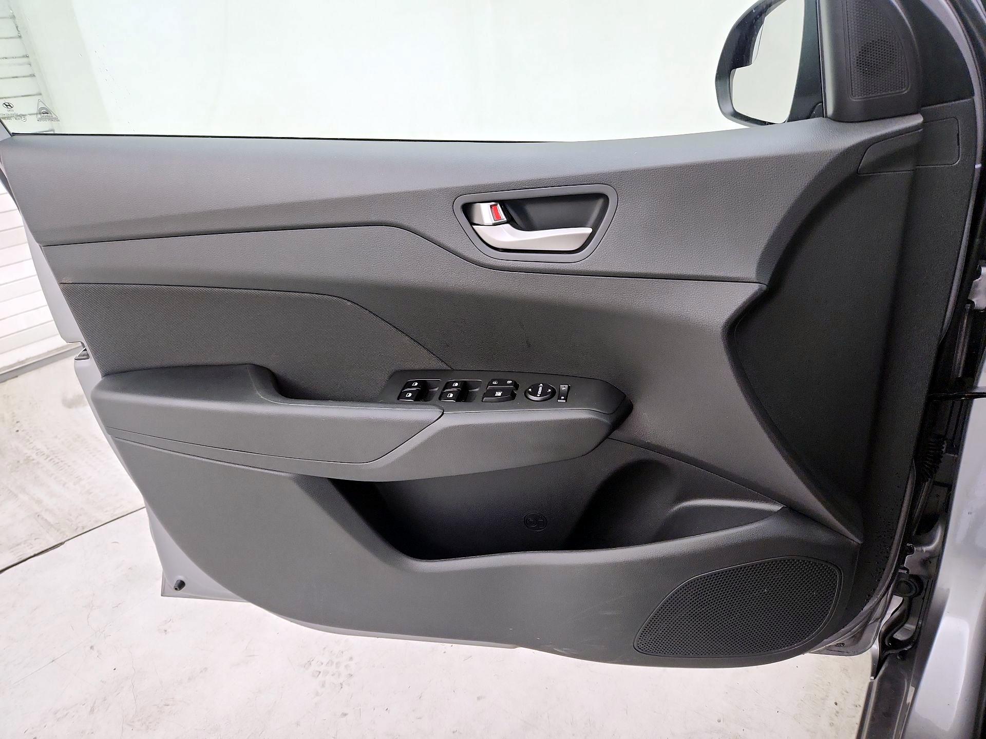 Thumbnail: 2022 Hyundai Accent - 12