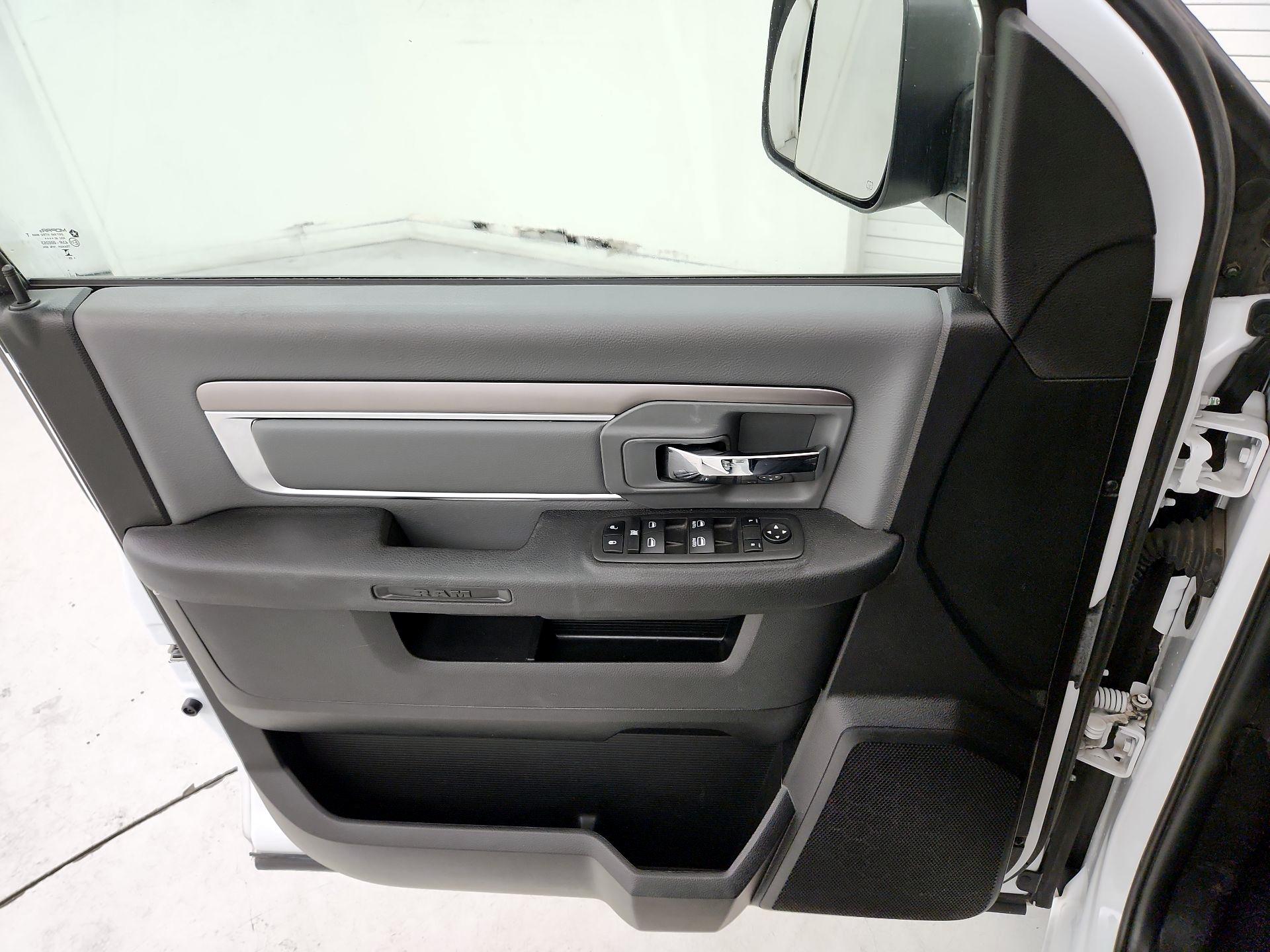 Thumbnail: 2023 RAM 1500 Classic - 12