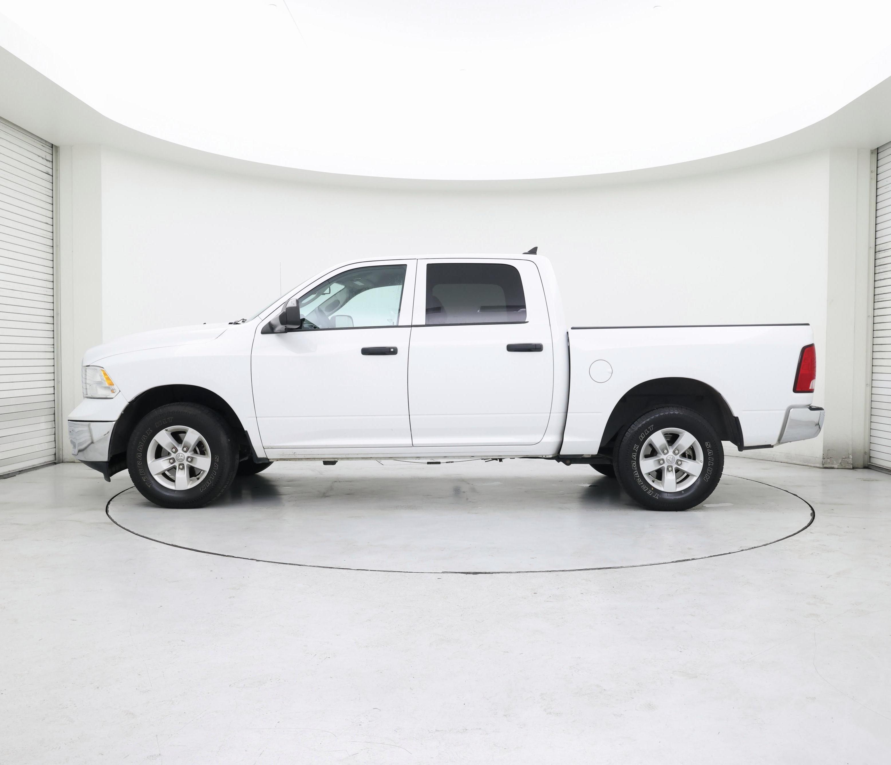 Thumbnail: 2023 RAM 1500 Classic - 3