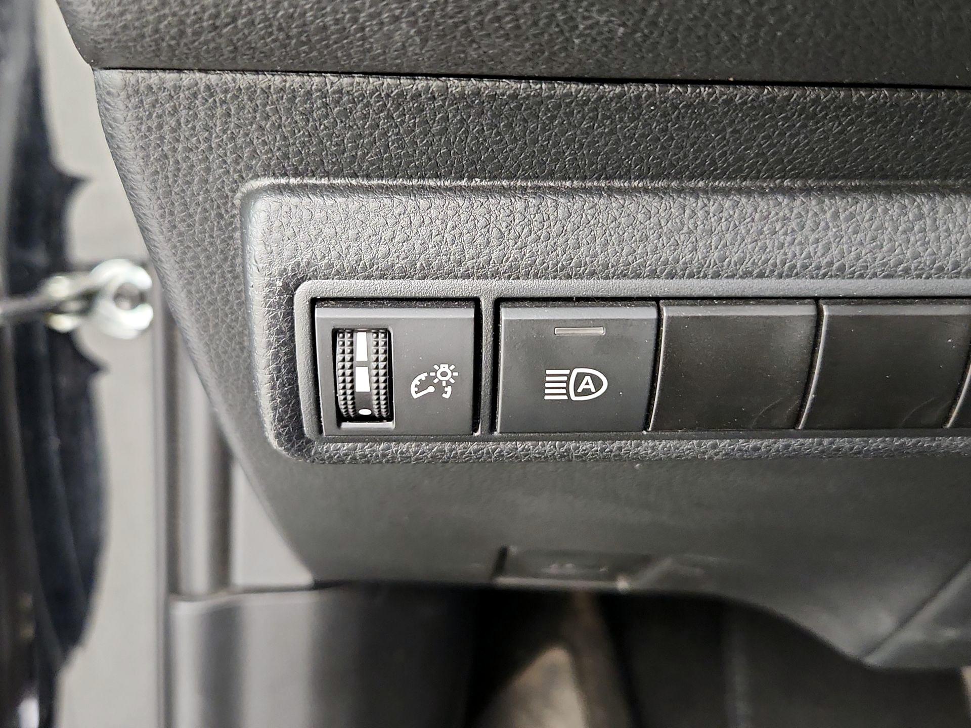 Thumbnail: 2024 Toyota Corolla - 13