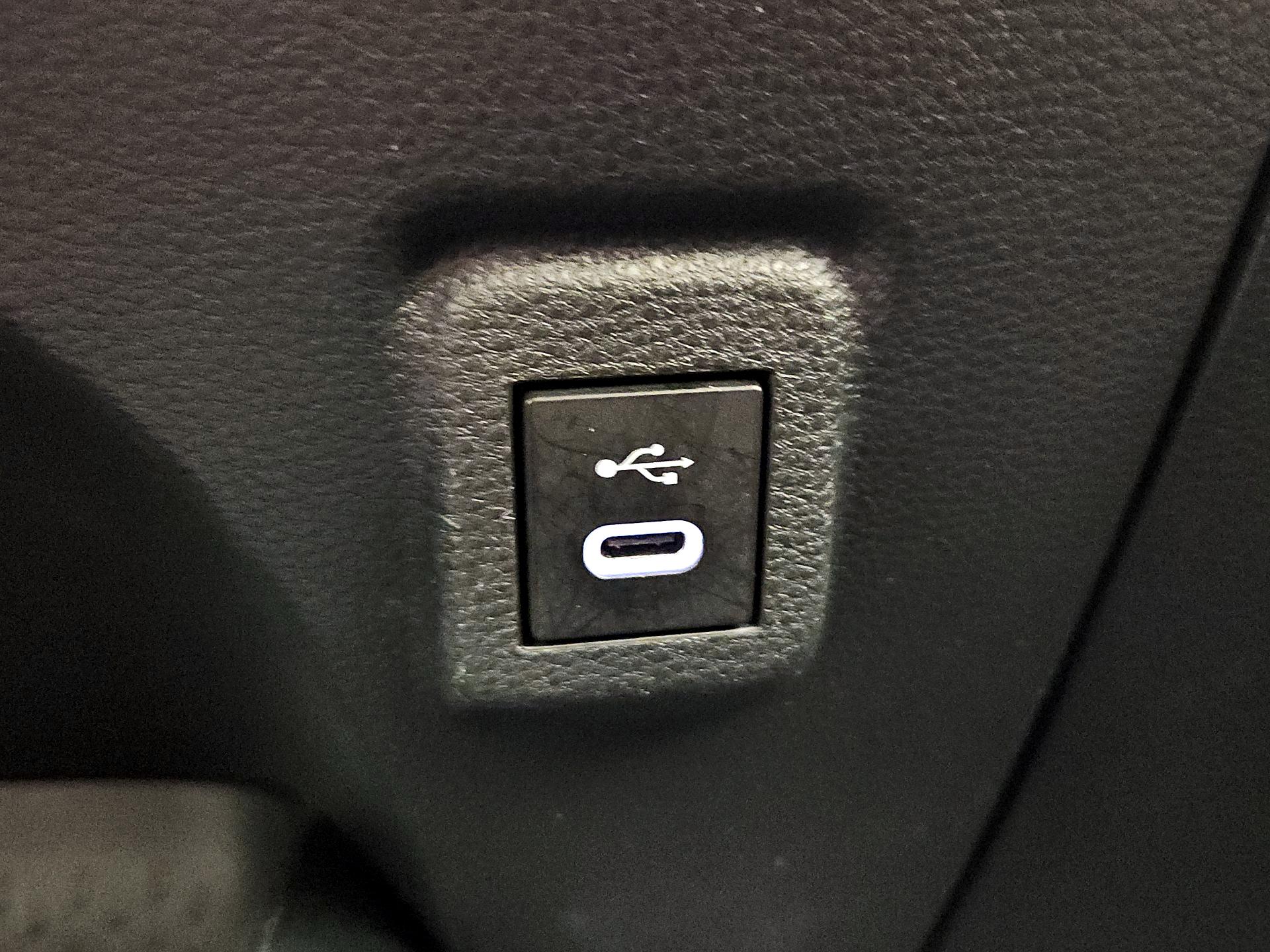 Thumbnail: 2024 Toyota Corolla - 18