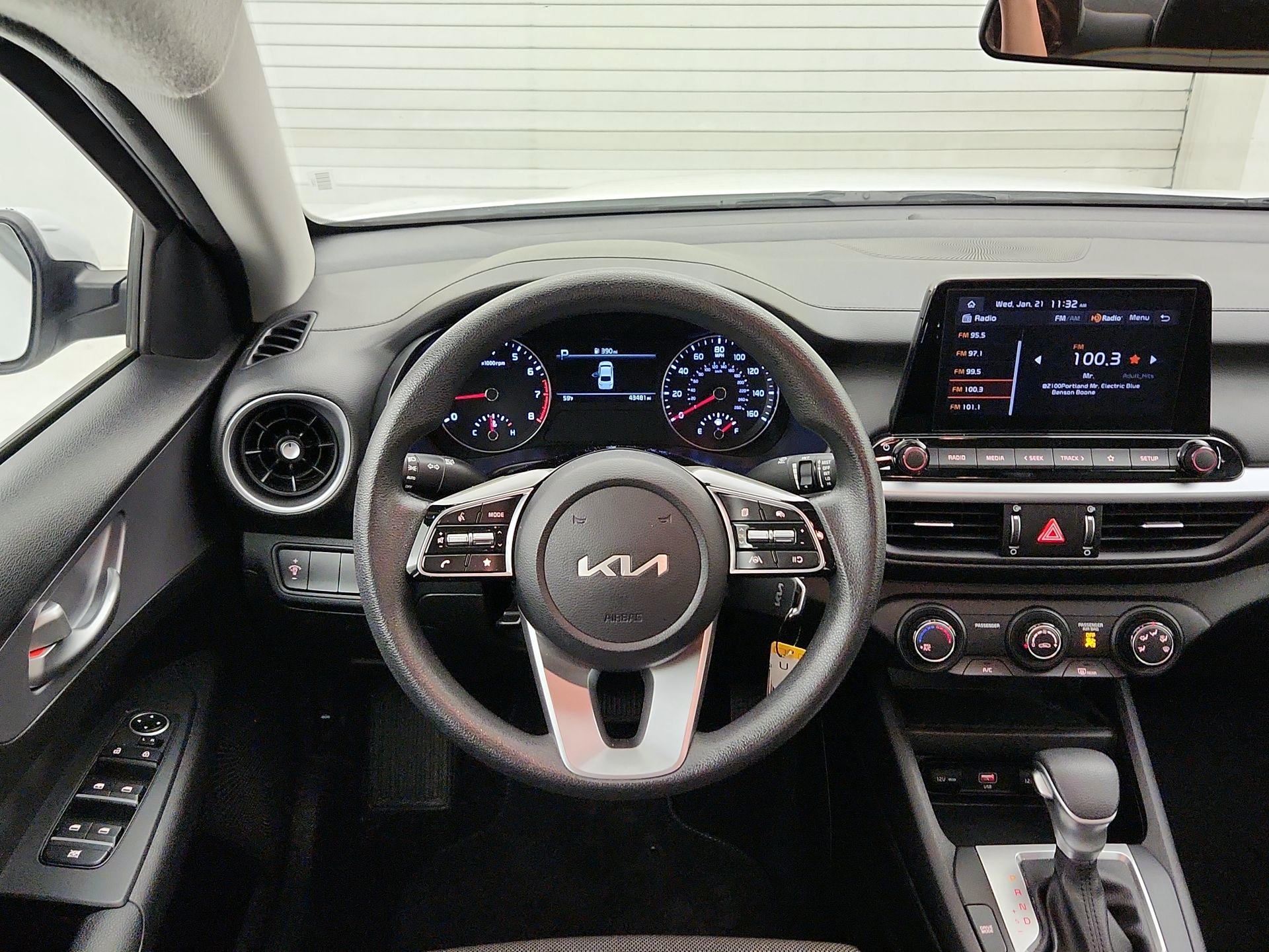 Thumbnail: 2023 Kia Forte - 10