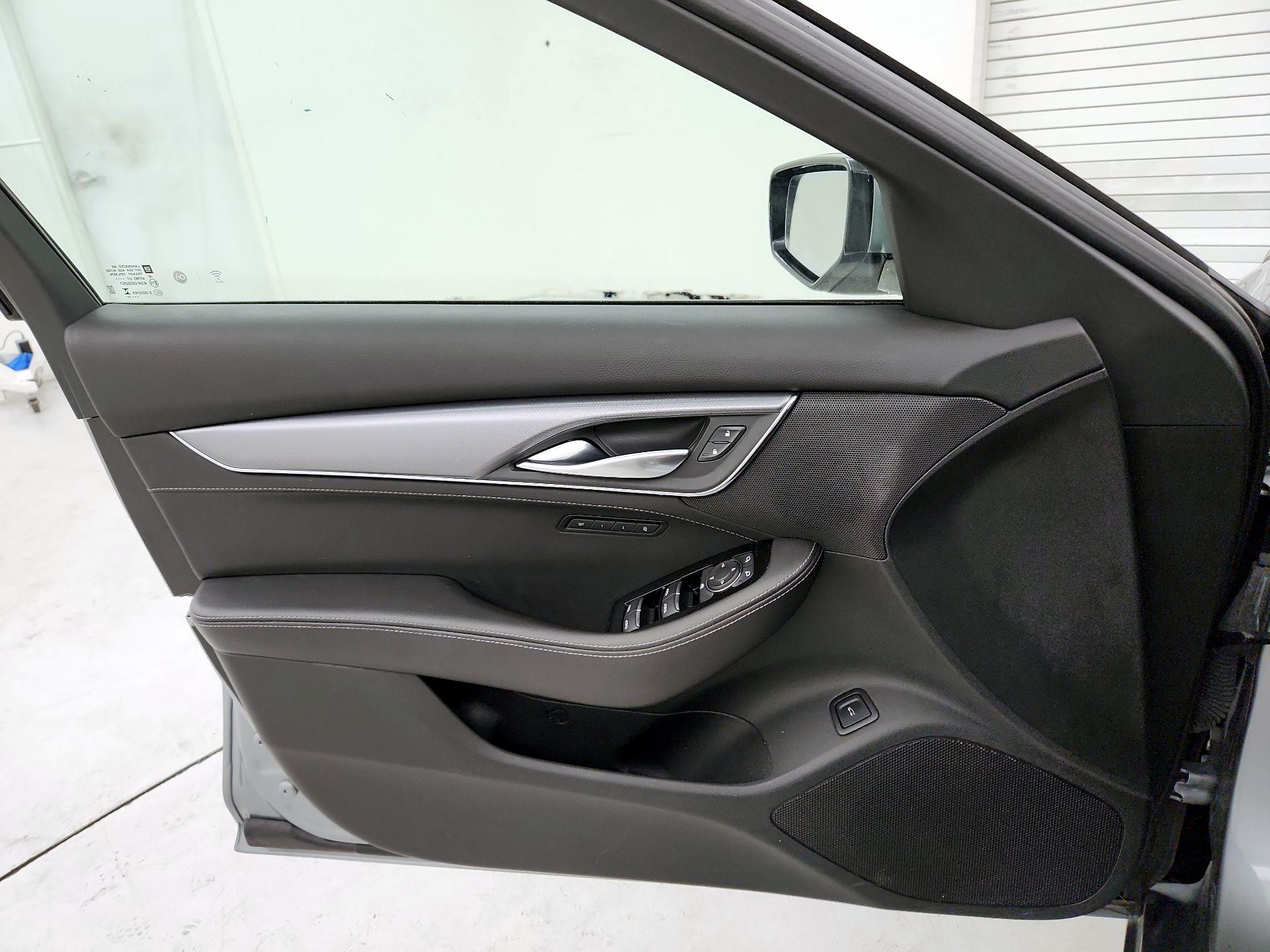 Thumbnail: 2023 Cadillac CT5 - 12