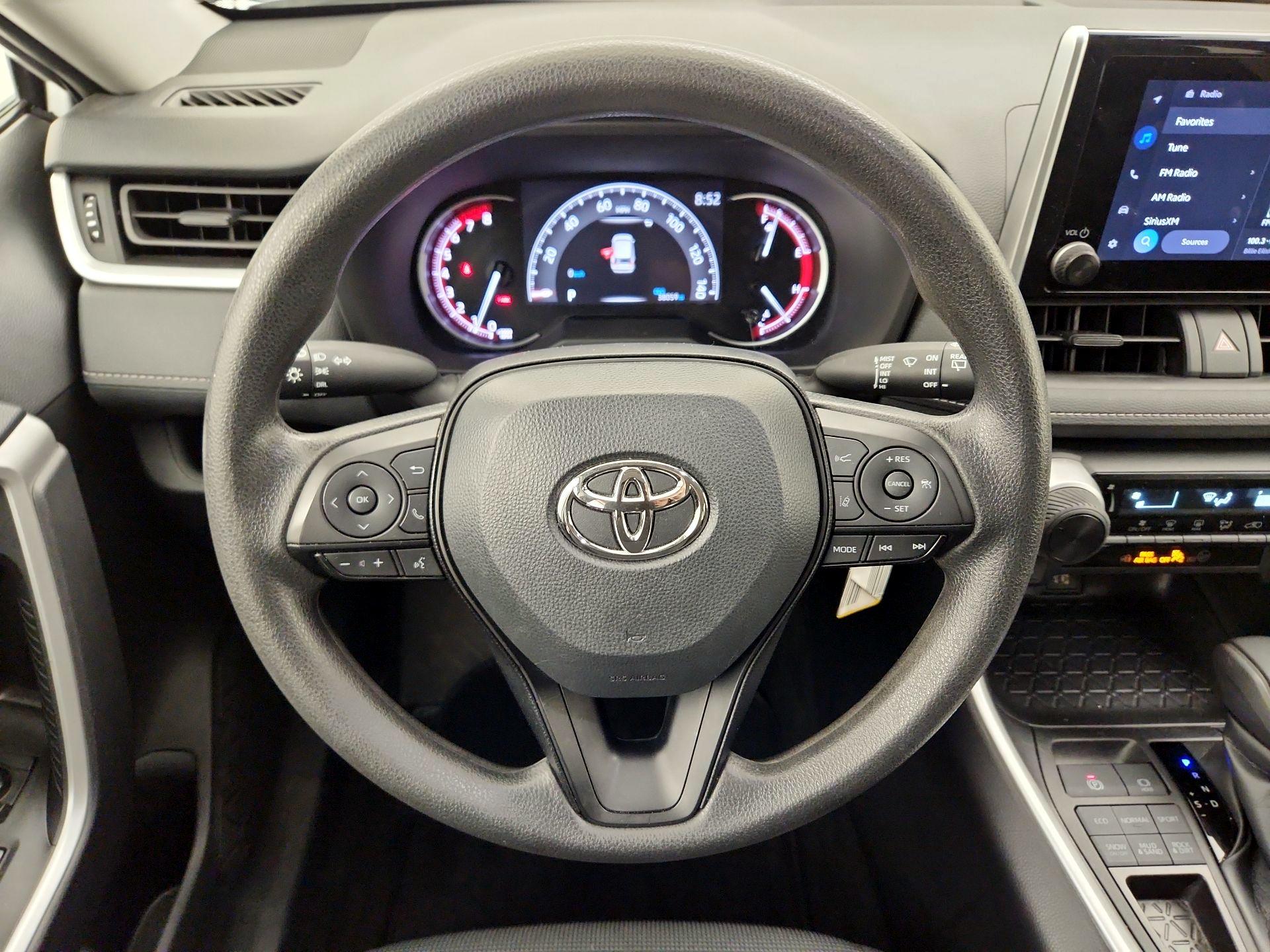 Thumbnail: 2024 Toyota RAV4 - 10