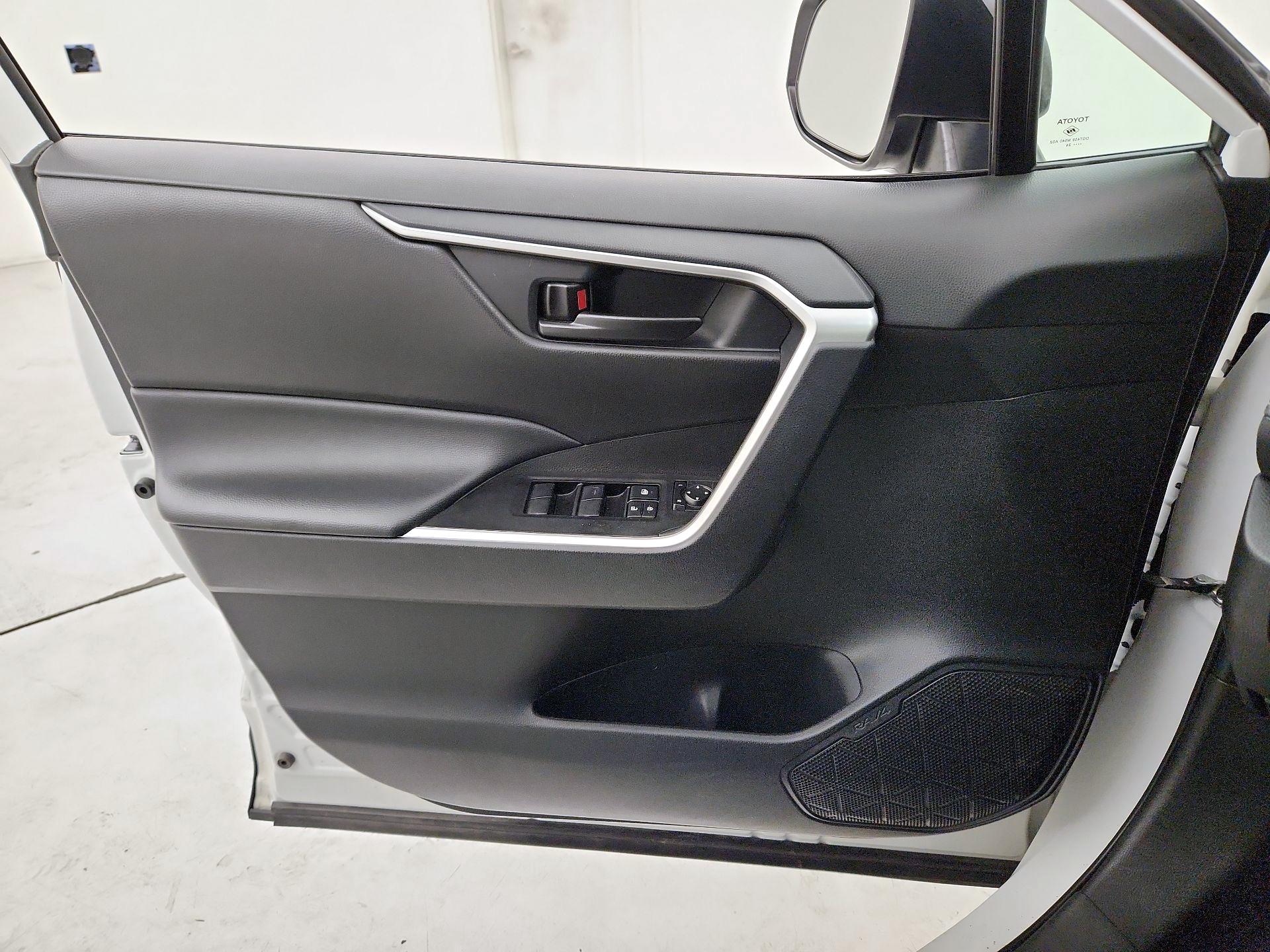 Thumbnail: 2024 Toyota RAV4 - 12