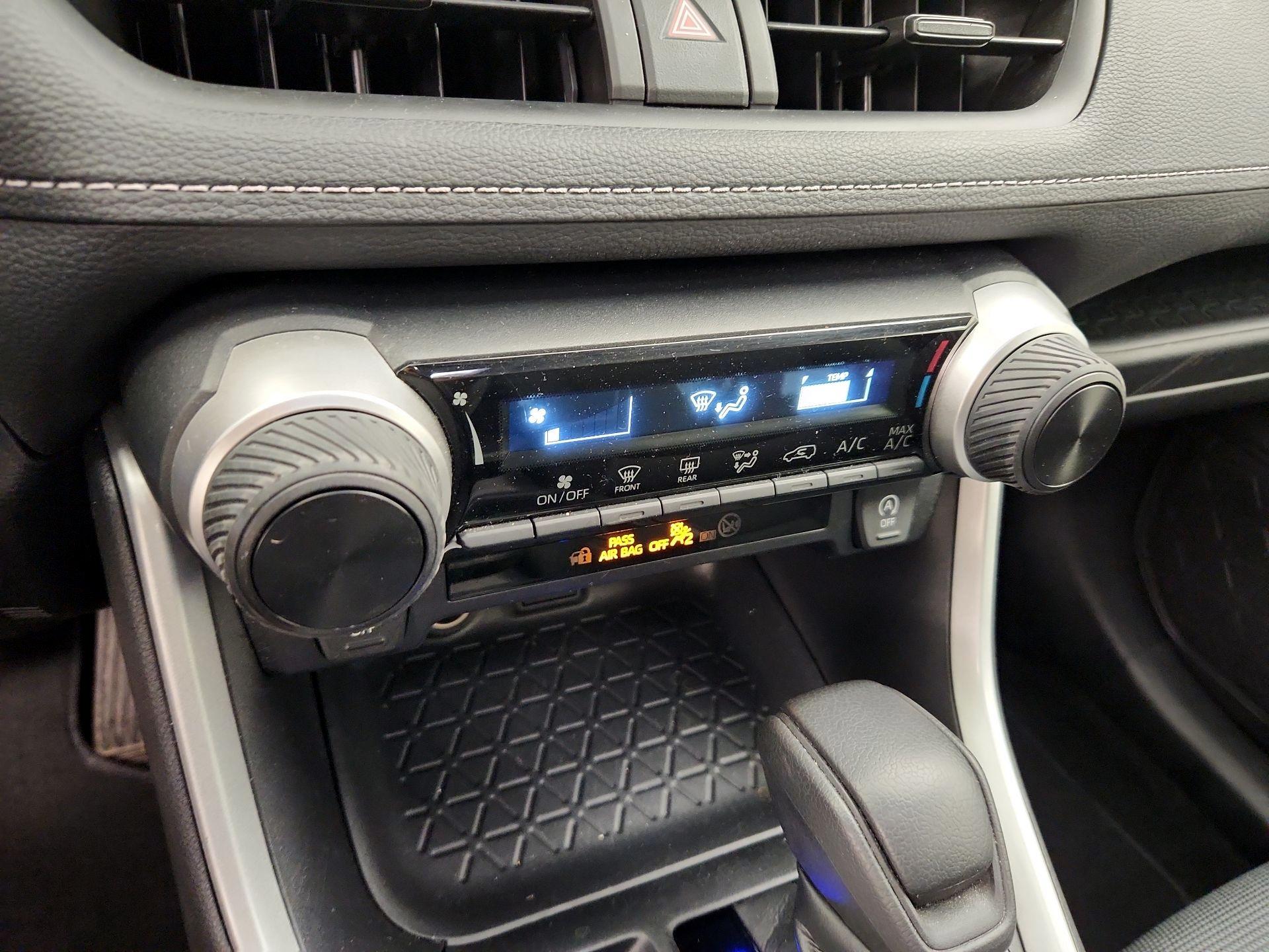 Thumbnail: 2024 Toyota RAV4 - 16