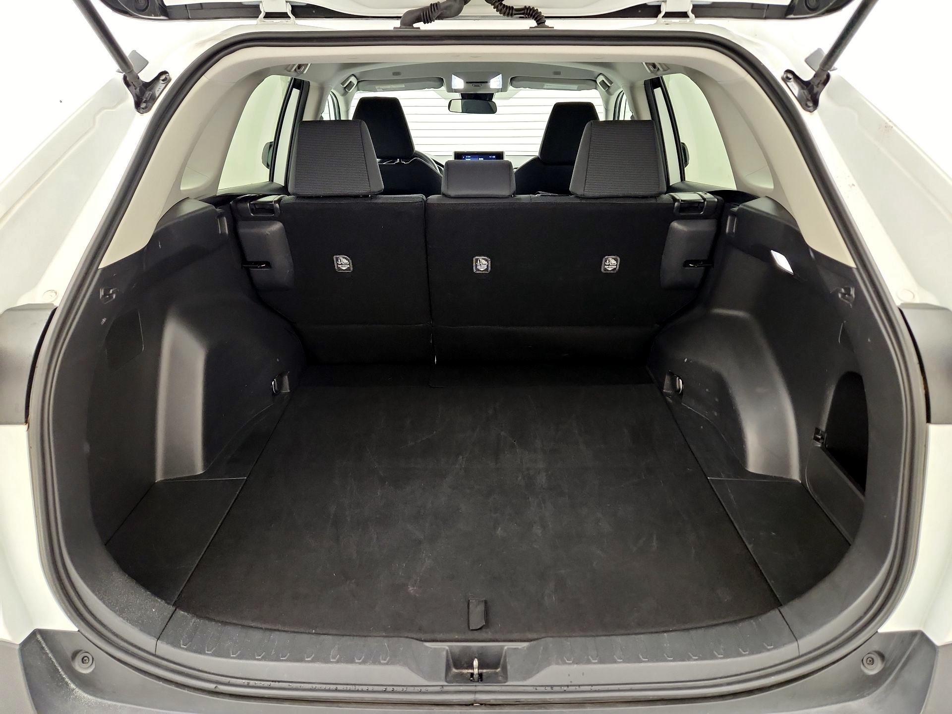 Thumbnail: 2024 Toyota RAV4 - 20