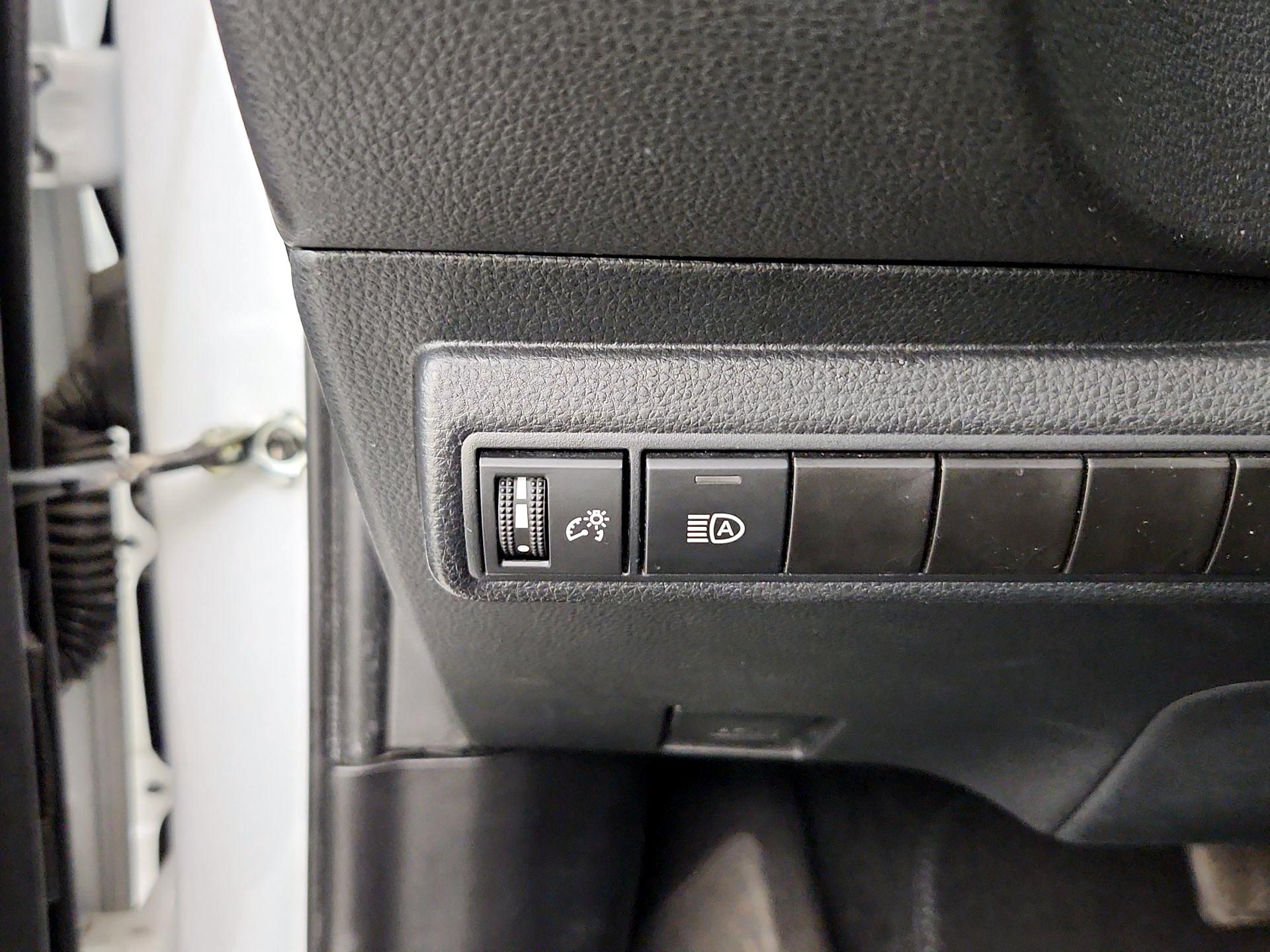 Thumbnail: 2024 Toyota Corolla - 13