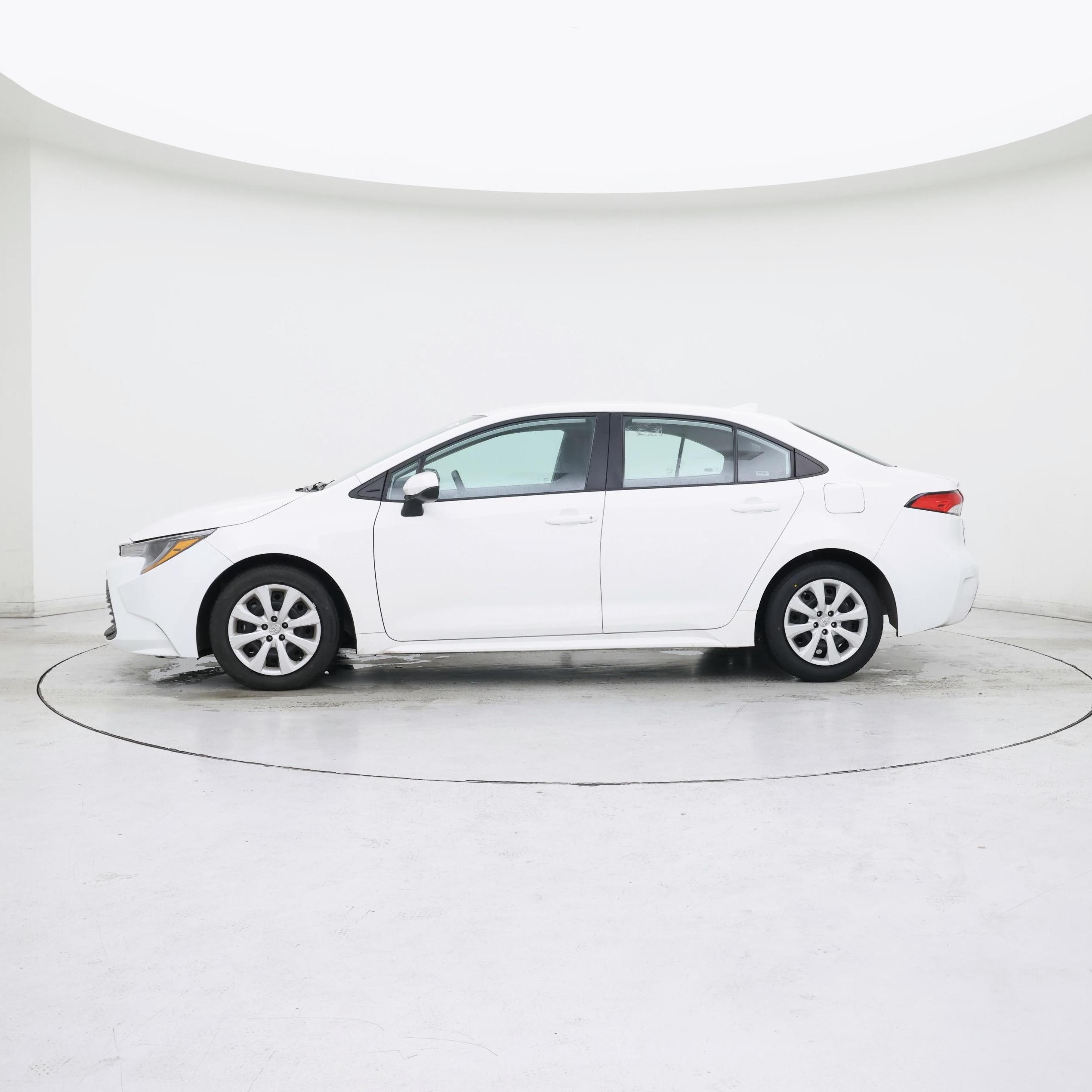 Thumbnail: 2024 Toyota Corolla - 3