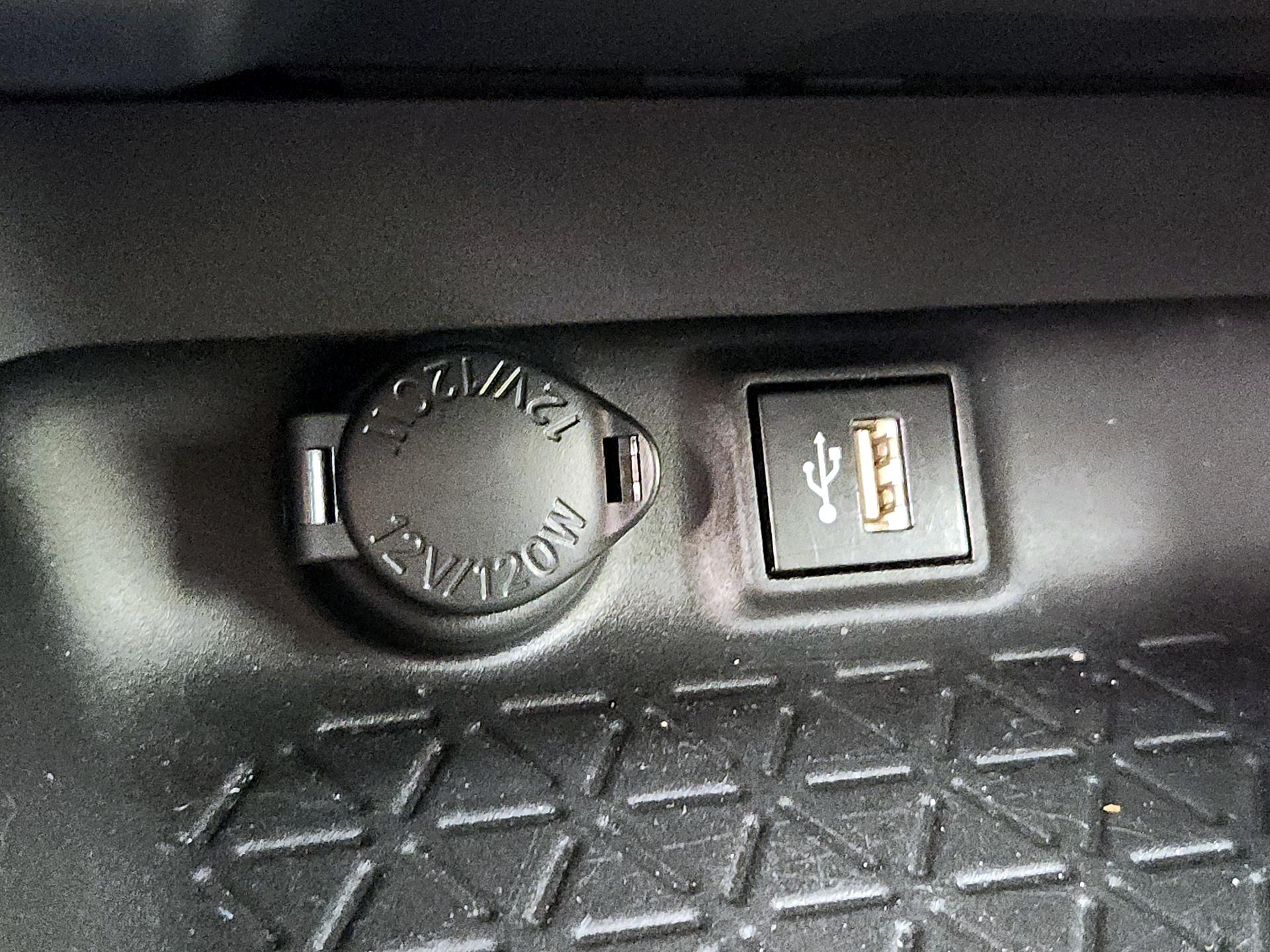 Thumbnail: 2024 Toyota RAV4 - 18