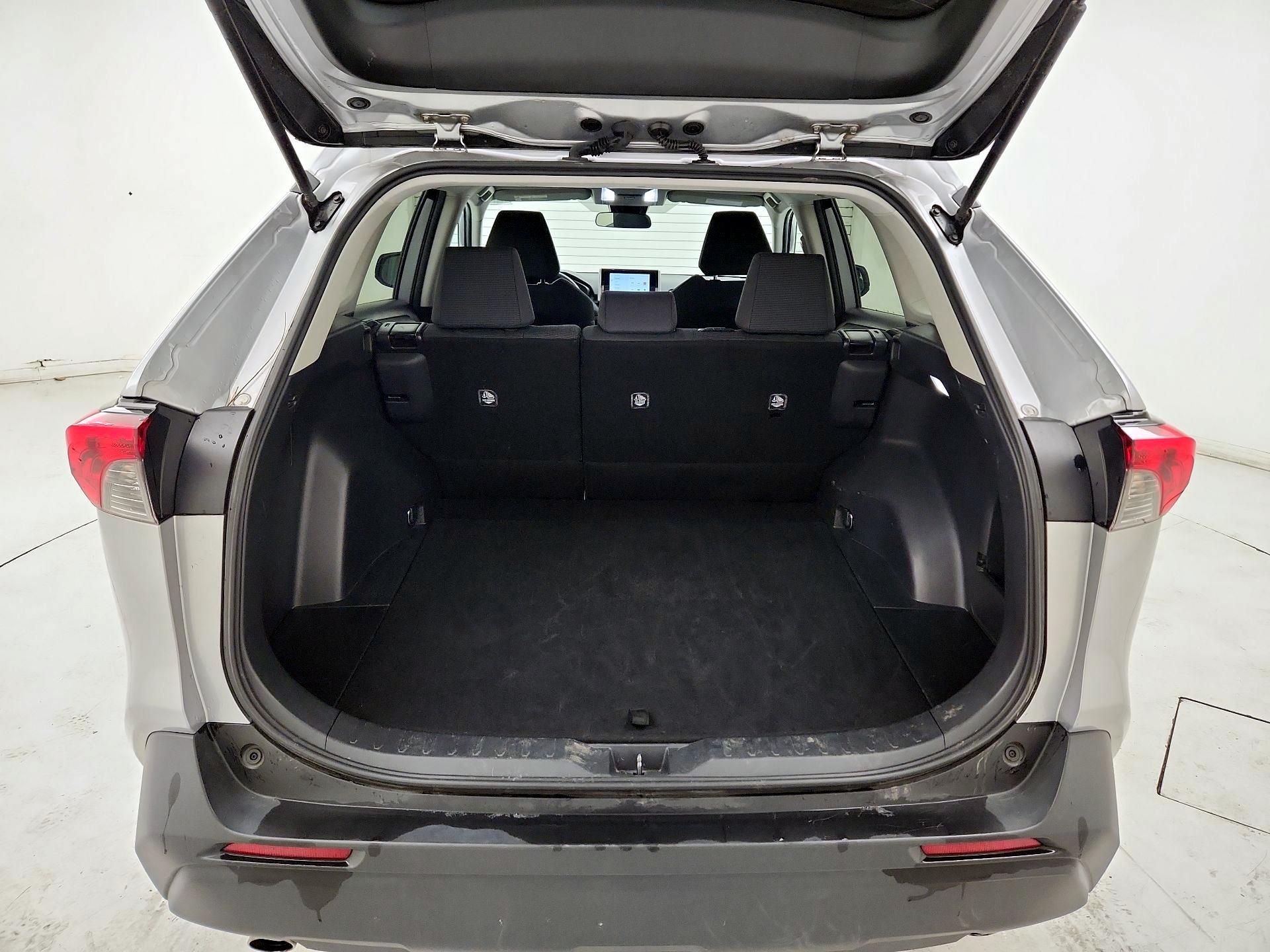 Thumbnail: 2024 Toyota RAV4 - 20