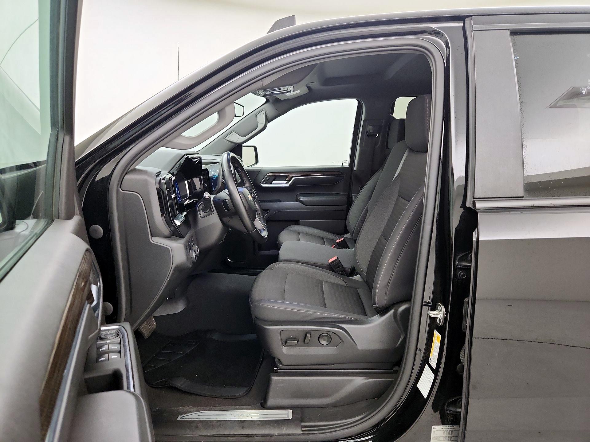 Thumbnail: 2023 Chevrolet Silverado 1500 - 11