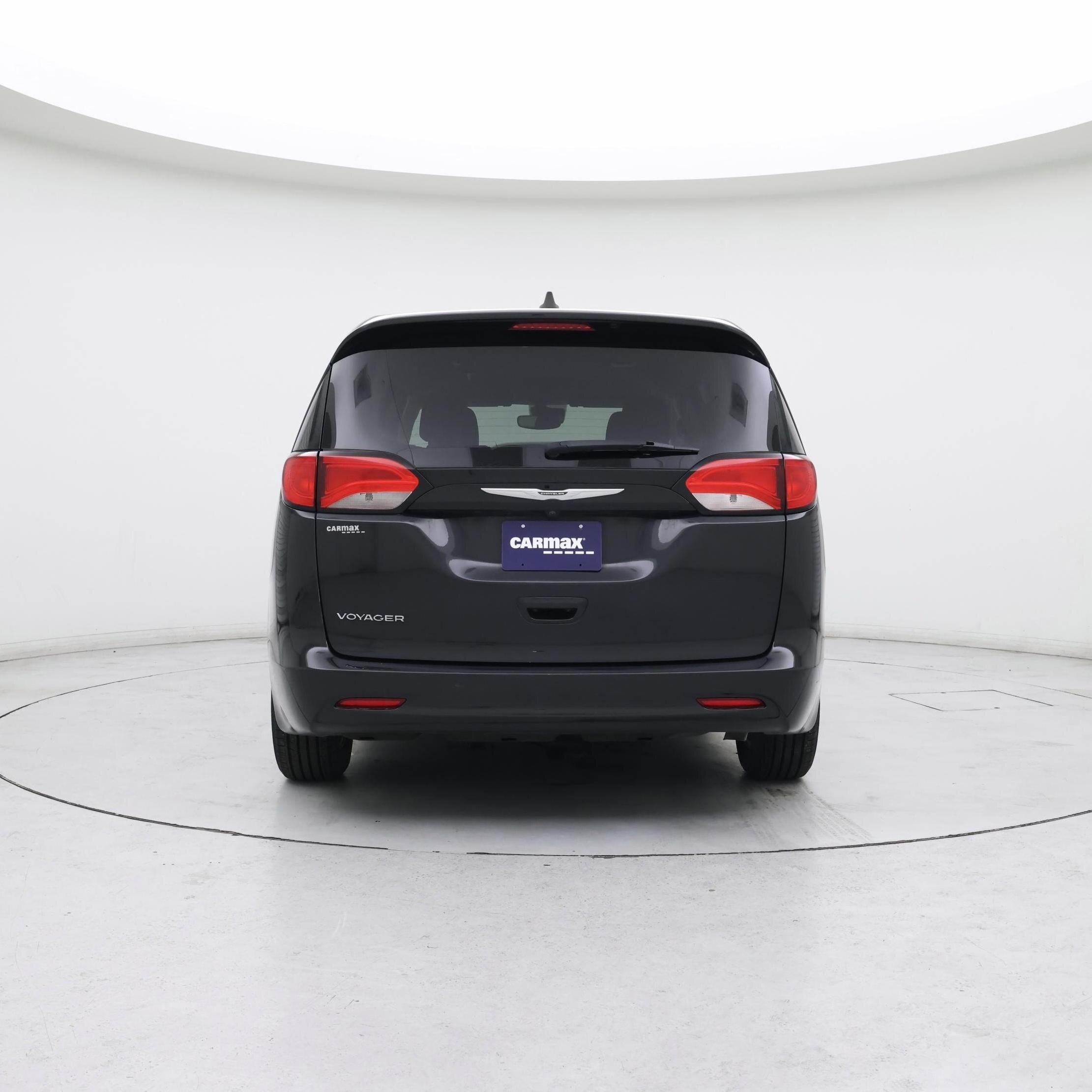 Thumbnail: 2023 Chrysler Voyager - 6