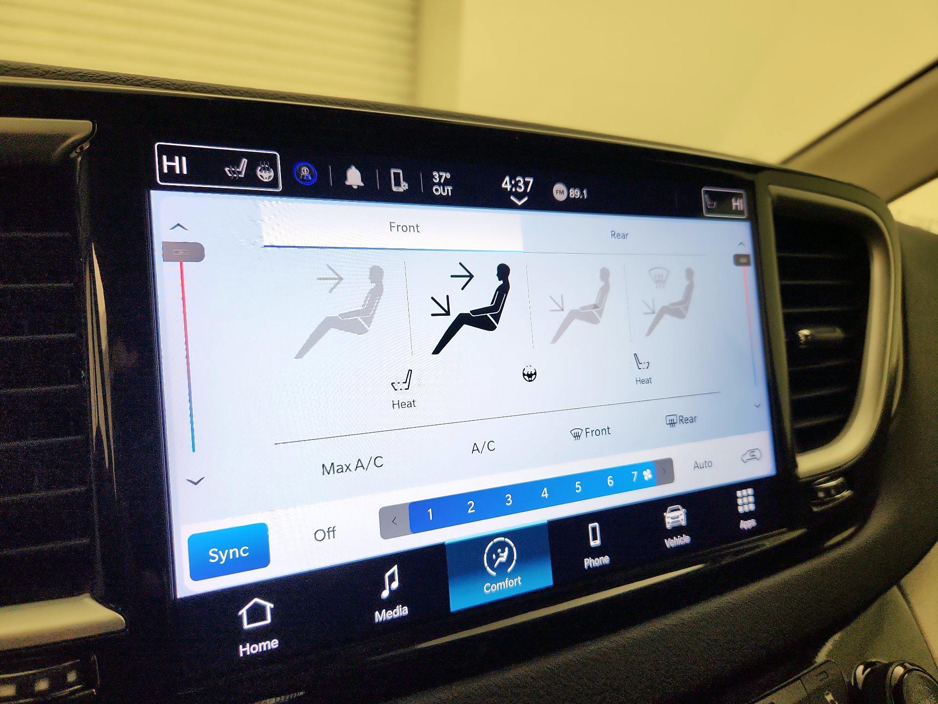 Thumbnail: 2024 Chrysler Pacifica - 16