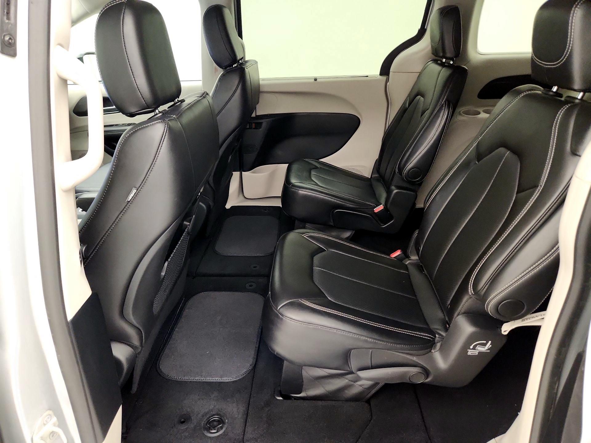 Thumbnail: 2024 Chrysler Pacifica - 19