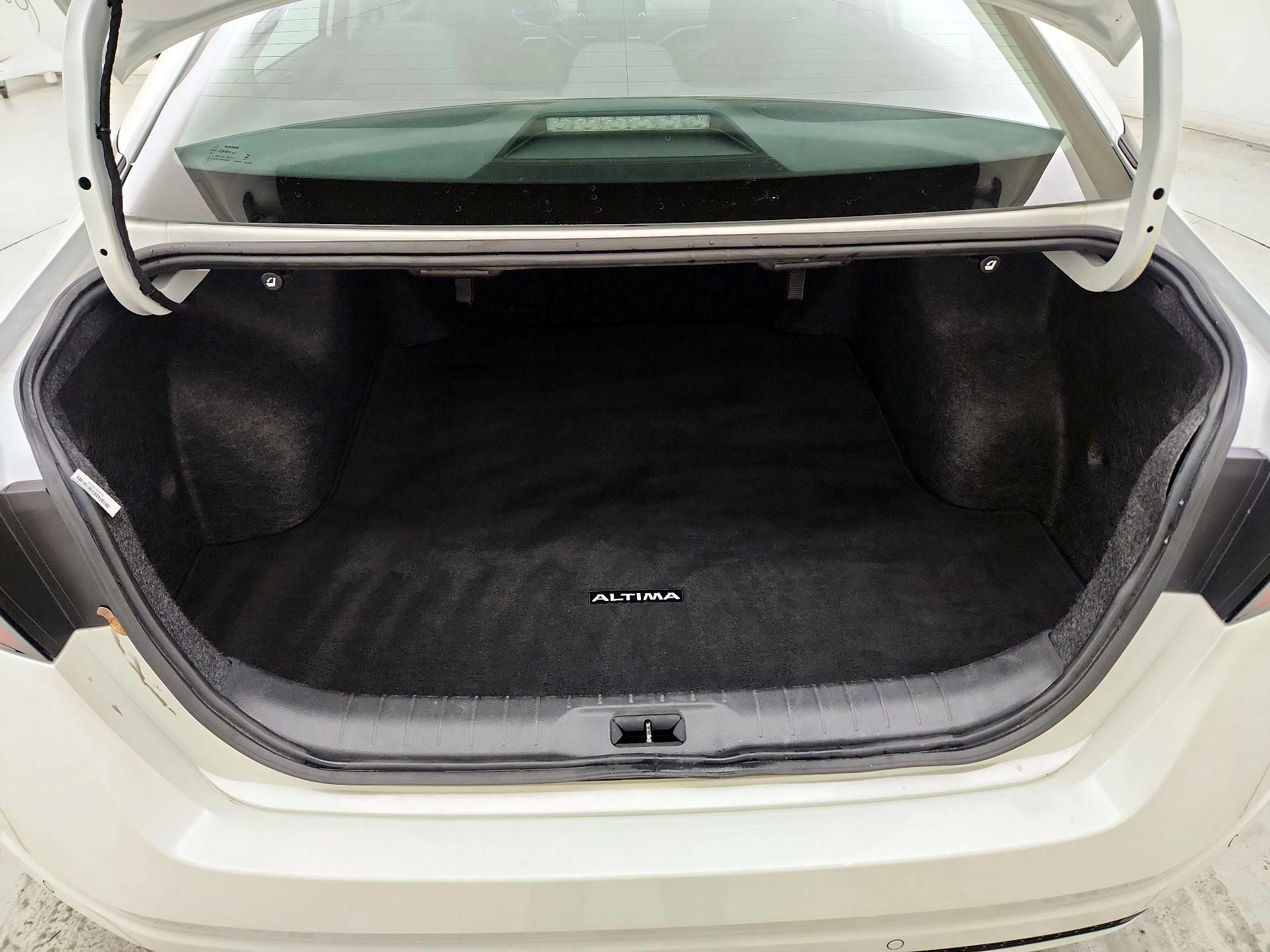 Thumbnail: 2024 Nissan Altima - 20