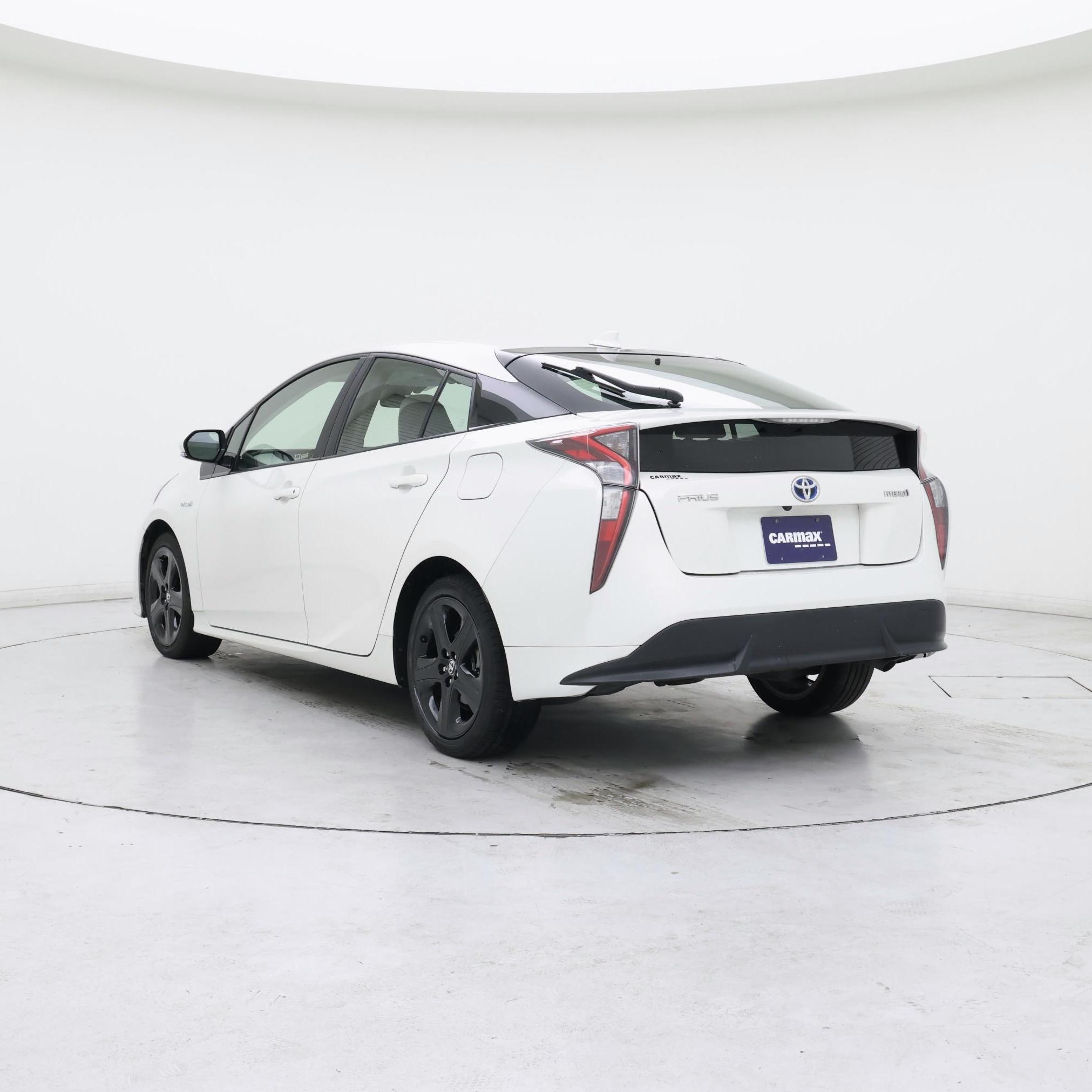 Thumbnail: 2016 Toyota Prius - 2