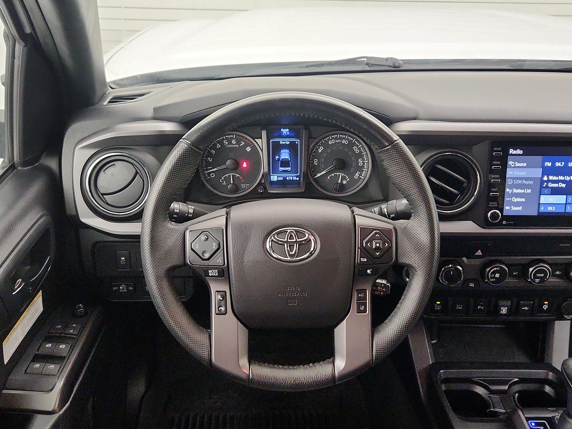 Thumbnail: 2020 Toyota Tacoma - 10