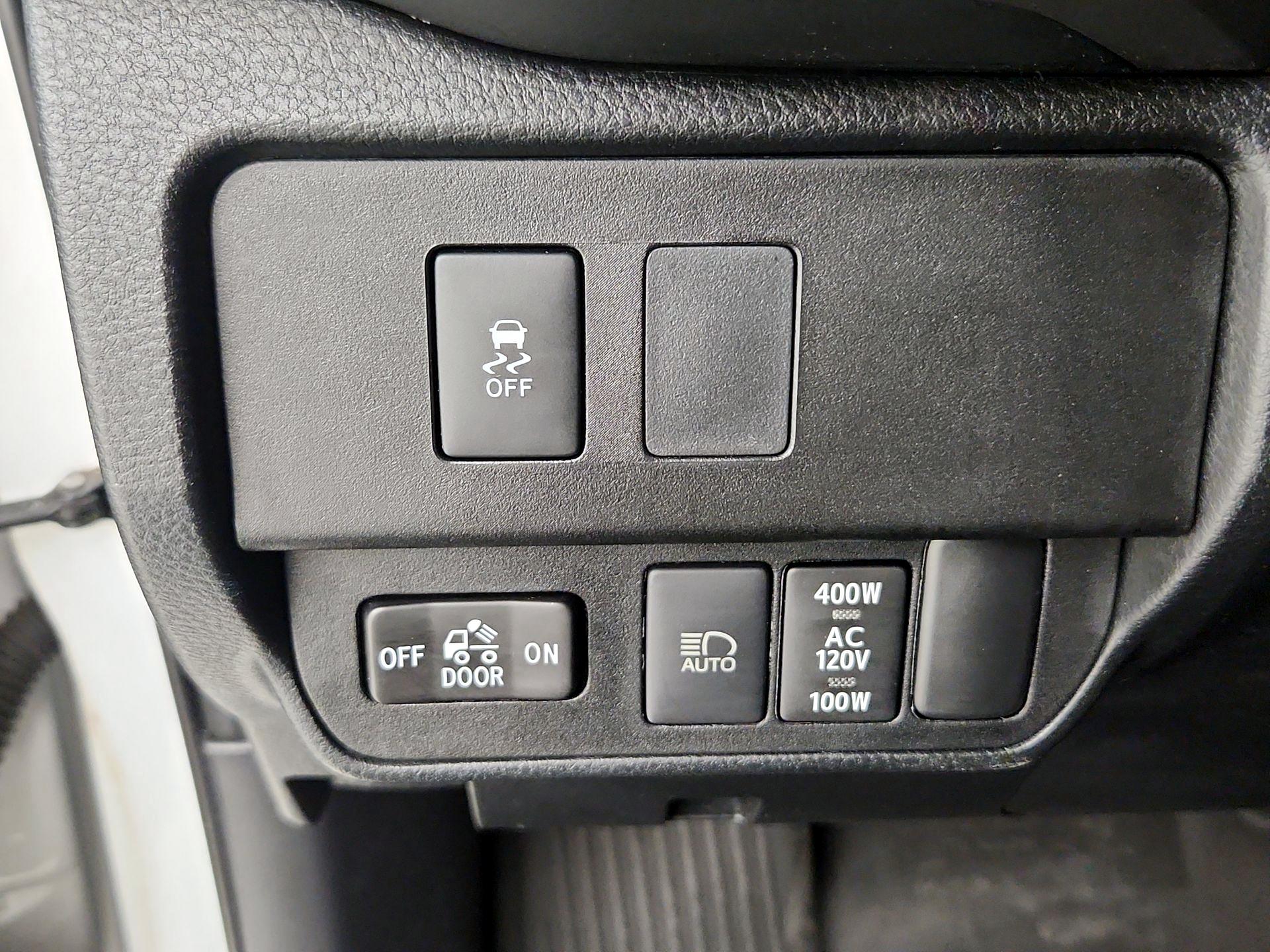 Thumbnail: 2020 Toyota Tacoma - 13