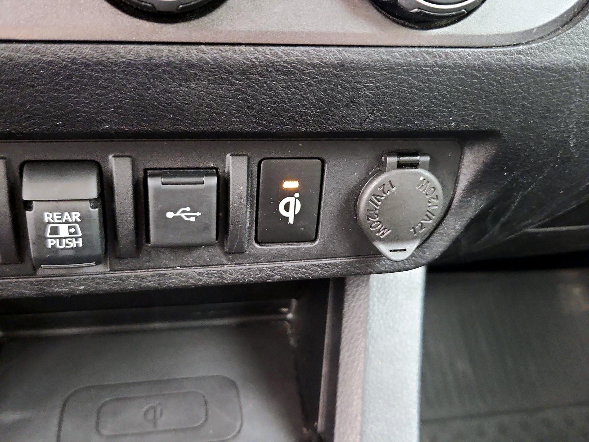 Thumbnail: 2020 Toyota Tacoma - 18