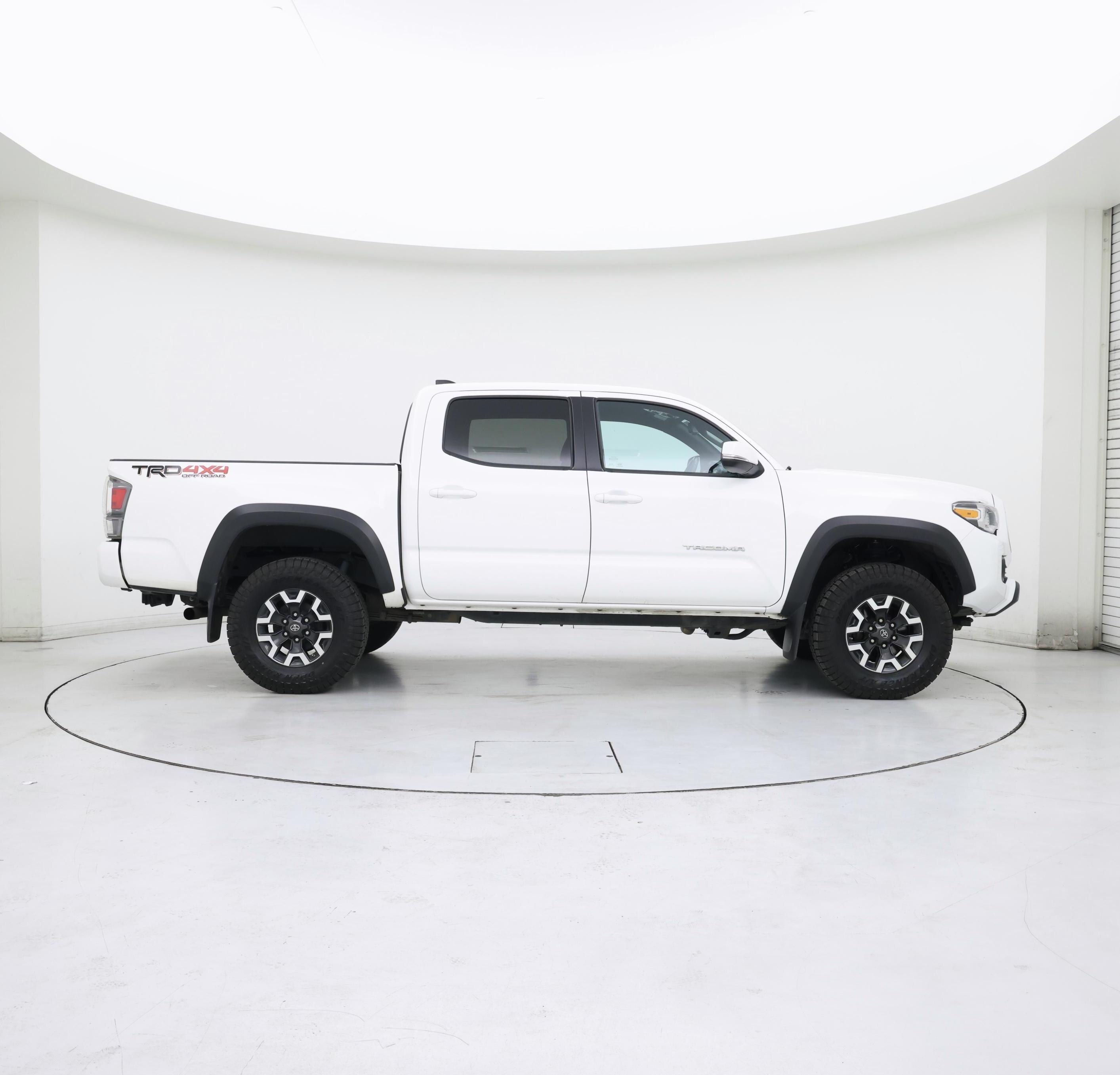 Thumbnail: 2020 Toyota Tacoma - 7
