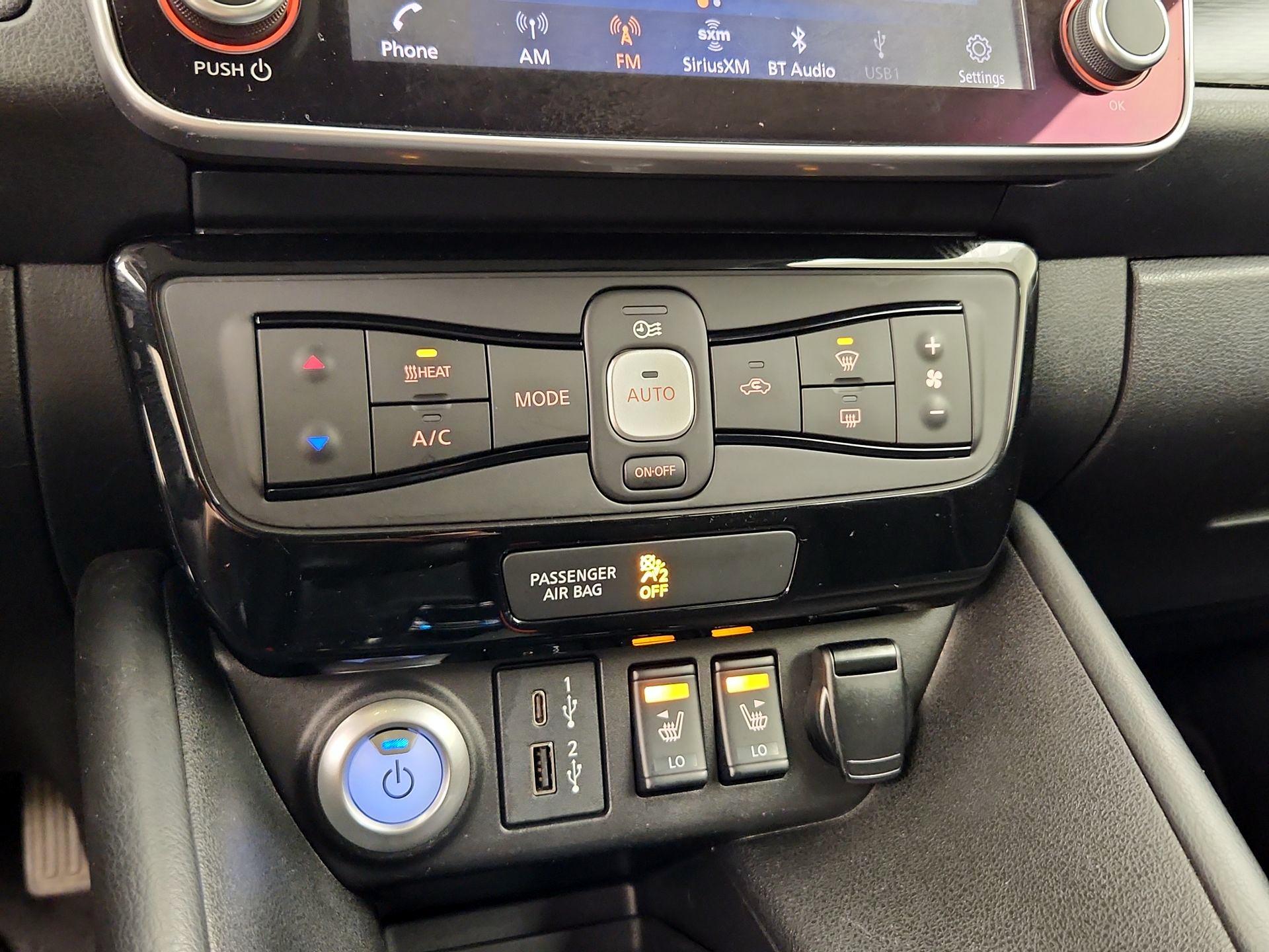 Thumbnail: 2022 Nissan Leaf - 17