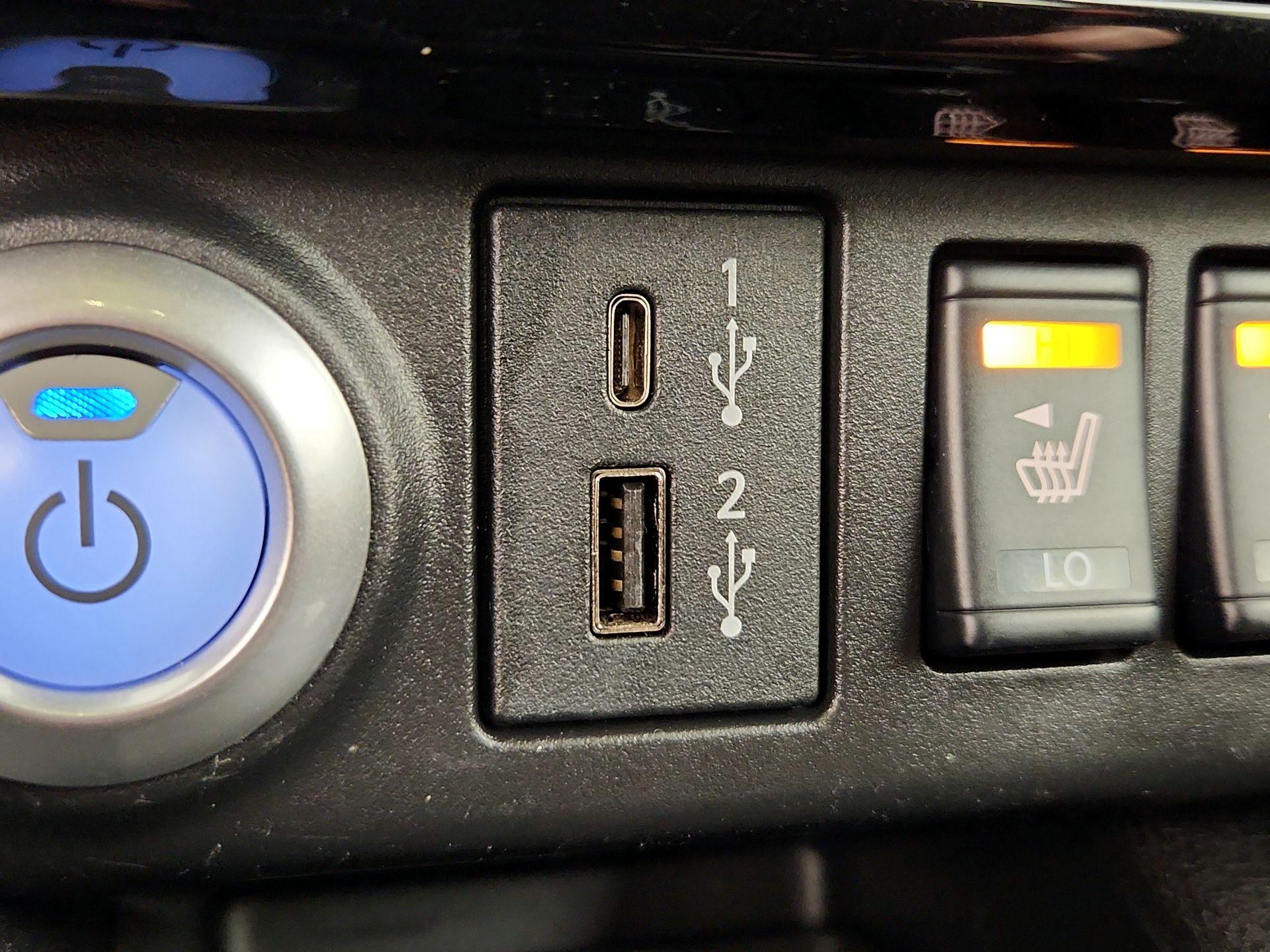 Thumbnail: 2022 Nissan Leaf - 19