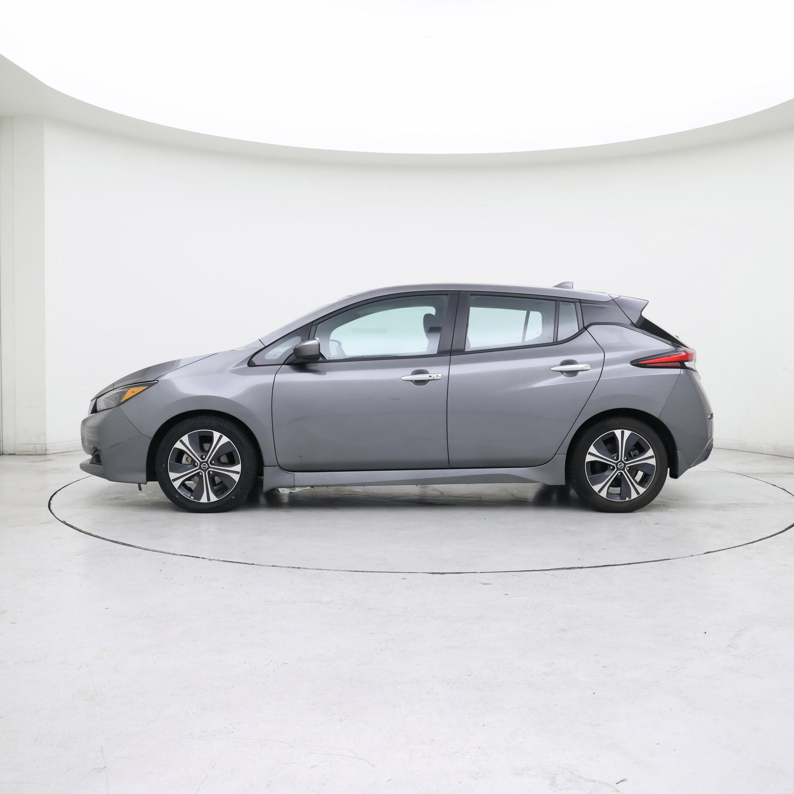 Thumbnail: 2022 Nissan Leaf - 3