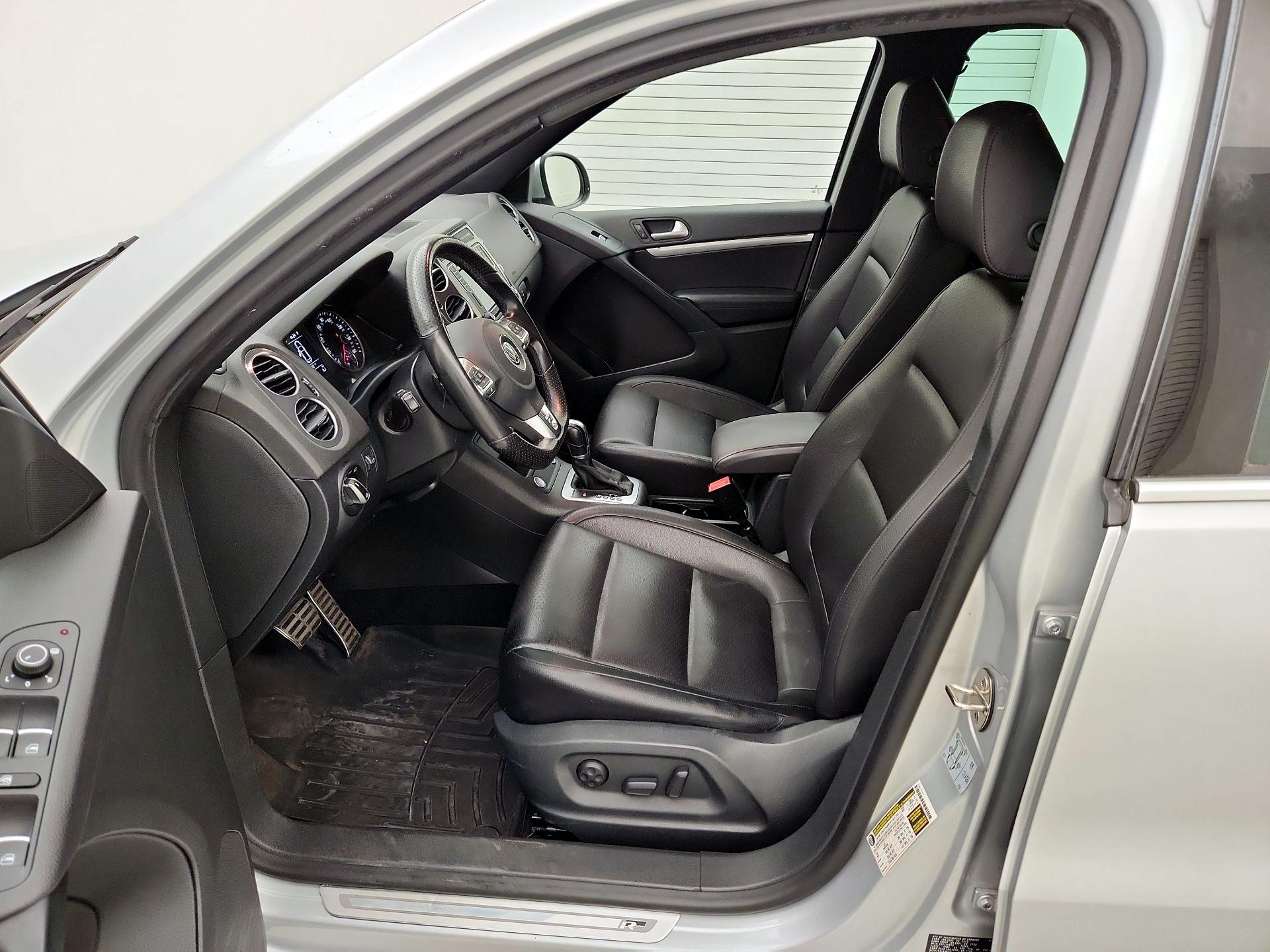 Thumbnail: 2016 Volkswagen Tiguan - 11