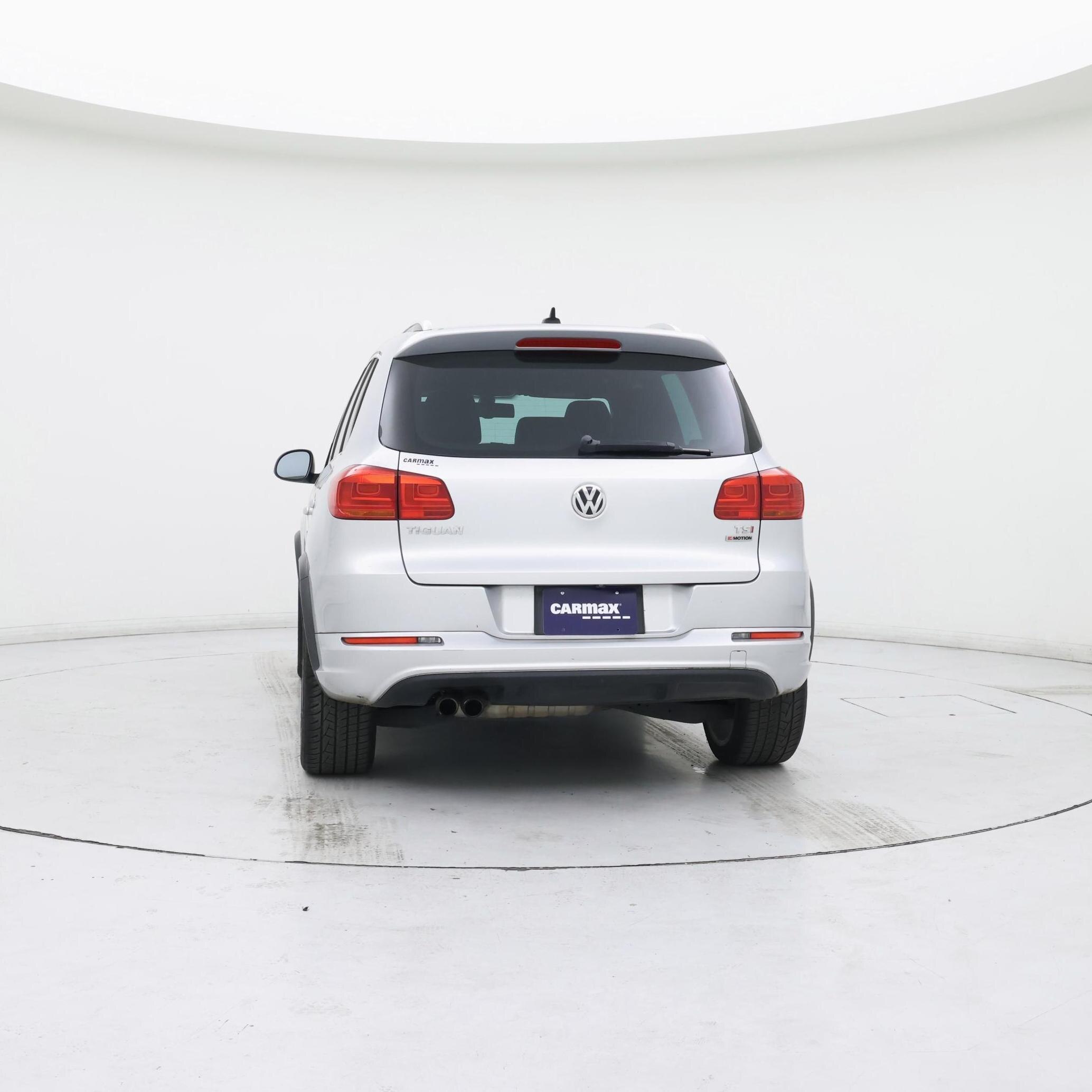 Thumbnail: 2016 Volkswagen Tiguan - 6